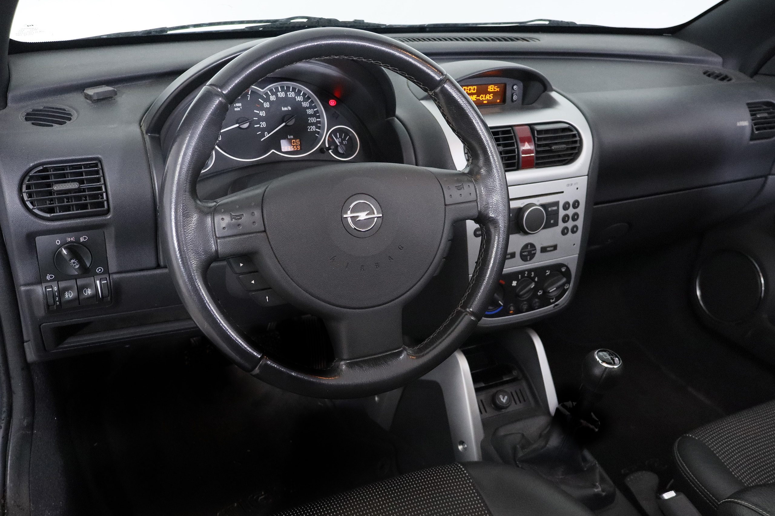 Opel Tigra CABRIO TWINTOP 1.8 16V 125CV SPORT 2P foto 18