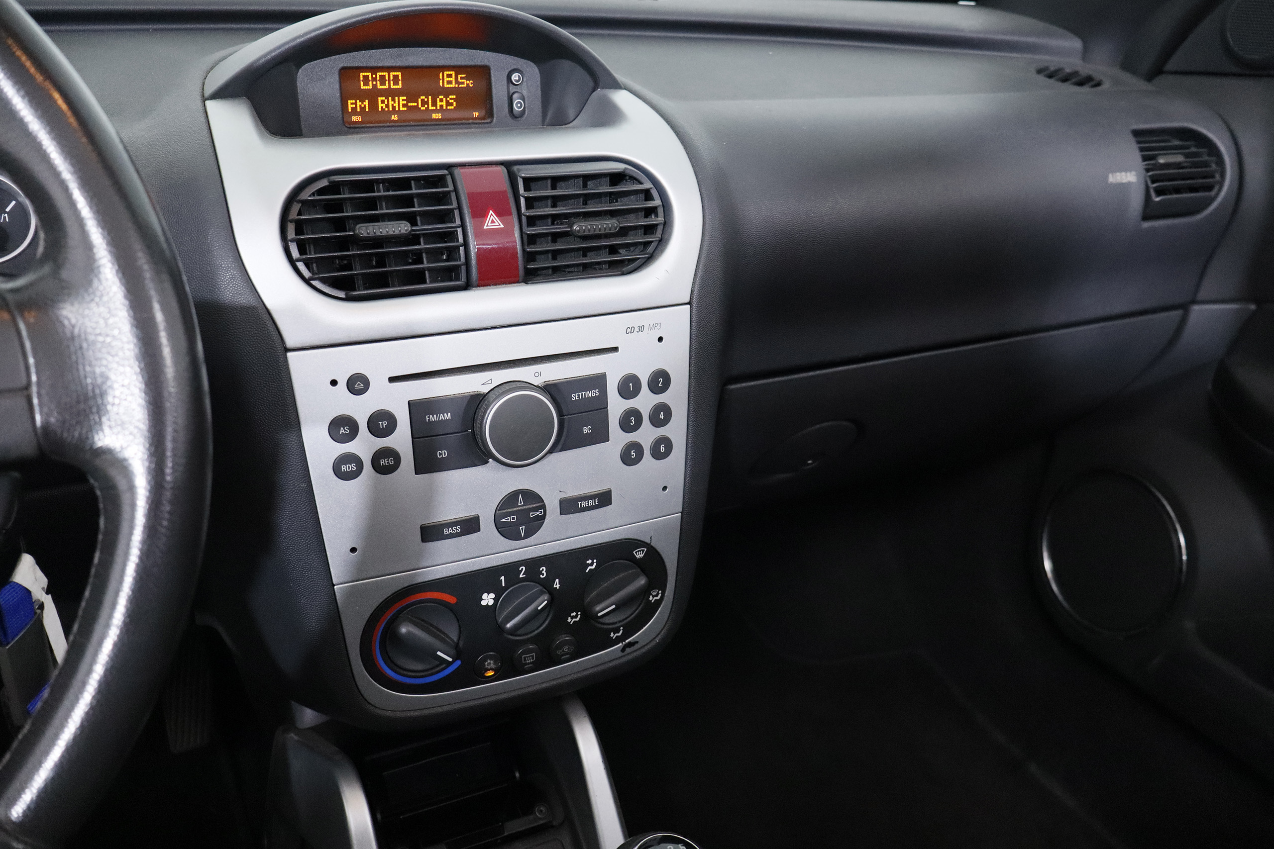 Opel Tigra CABRIO TWINTOP 1.8 16V 125CV SPORT 2P foto 22