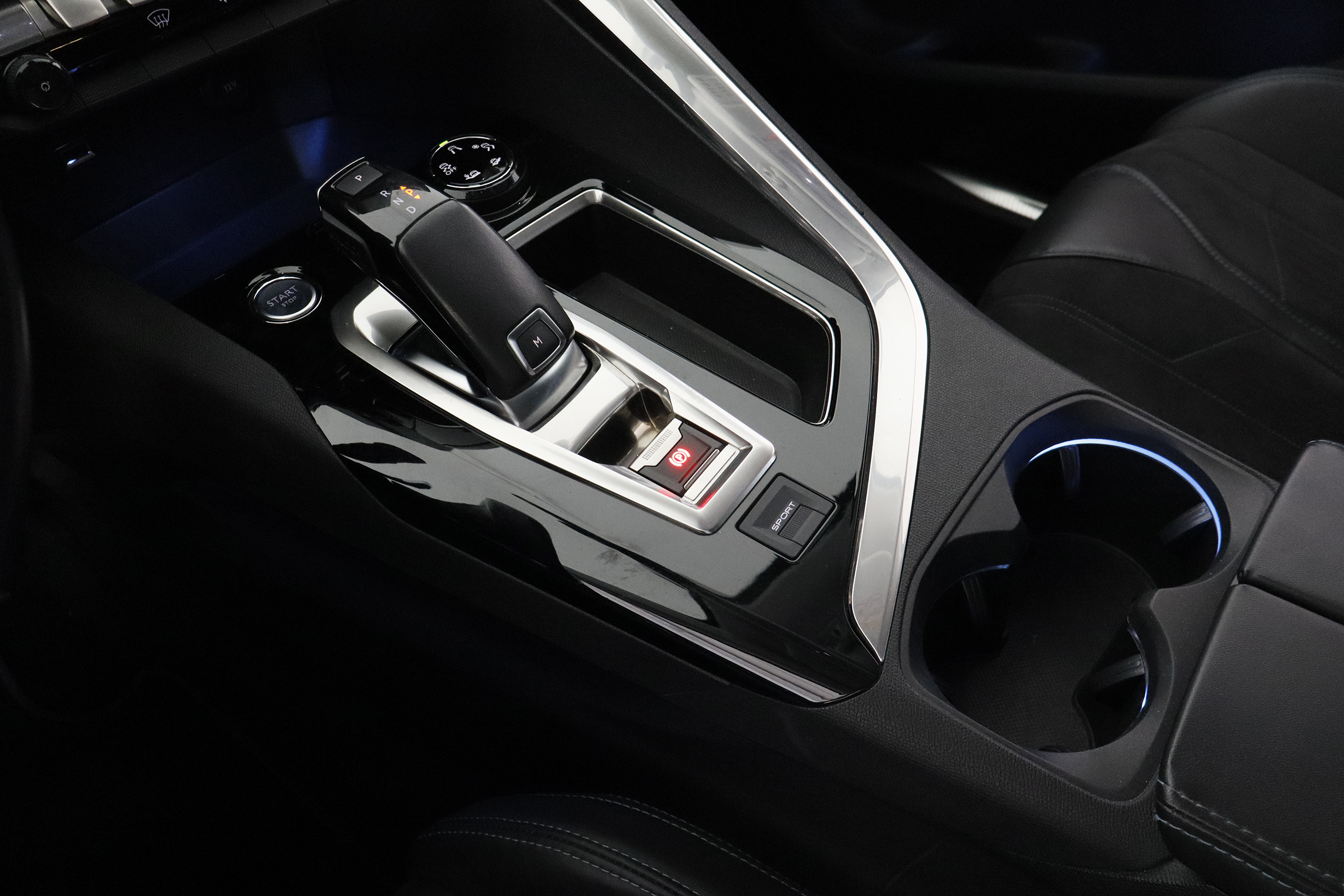 Peugeot 3008 CROSSWAY 1.2 130CV AUTO 5P S/S # NAVY, PARKTRONIC foto 18