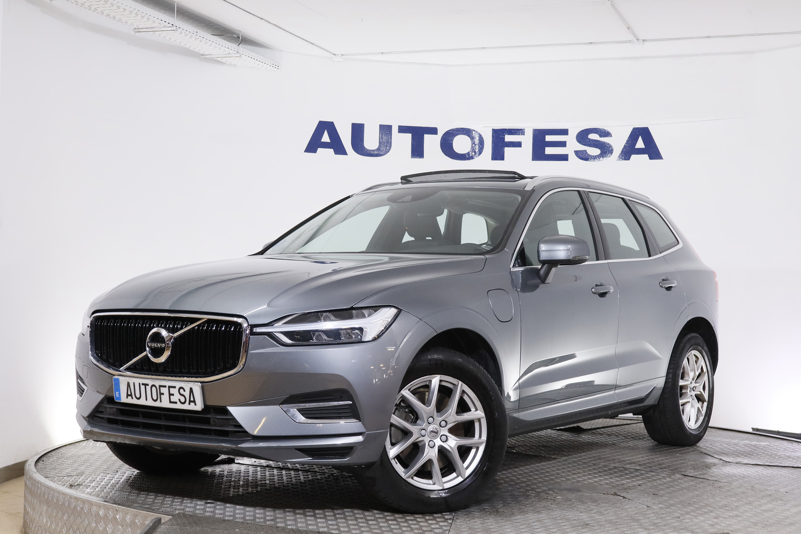 Volvo Xc 60 2.0 T8 HIBRIDO ENCHUFABLE 408CV BUSINESS PLUS AWD AUTO 5P # IVA DEDUCIBLE, TECHO ELE PANORAMICO, NAVY foto 1