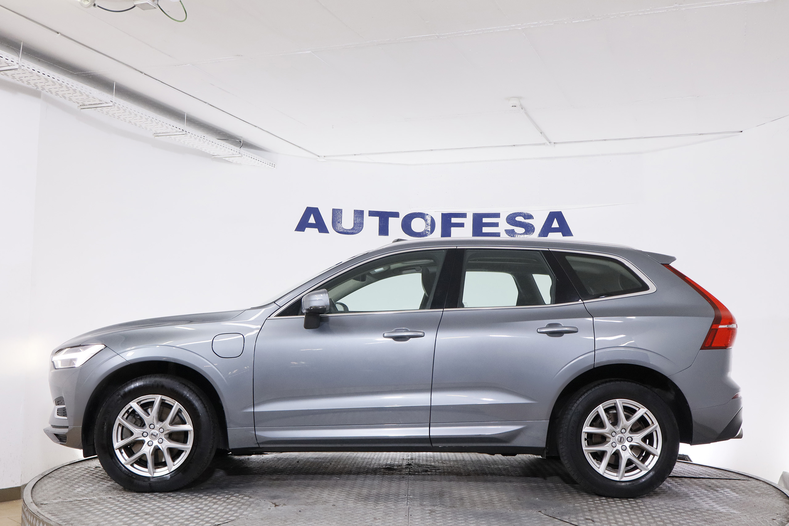 Volvo Xc 60 2.0 T8 HIBRIDO ENCHUFABLE 408CV BUSINESS PLUS AWD AUTO 5P # IVA DEDUCIBLE, TECHO ELE PANORAMICO, NAVY foto 5
