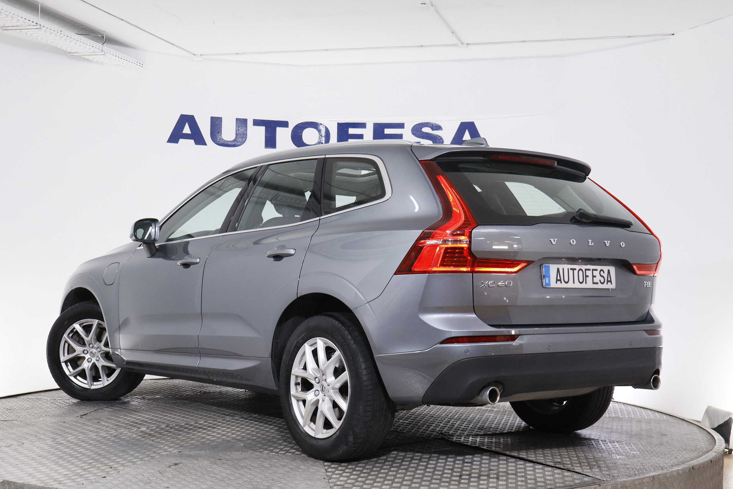 Volvo Xc 60 2.0 T8 HIBRIDO ENCHUFABLE 408CV BUSINESS PLUS AWD AUTO 5P # IVA DEDUCIBLE, TECHO ELE PANORAMICO, NAVY foto 6