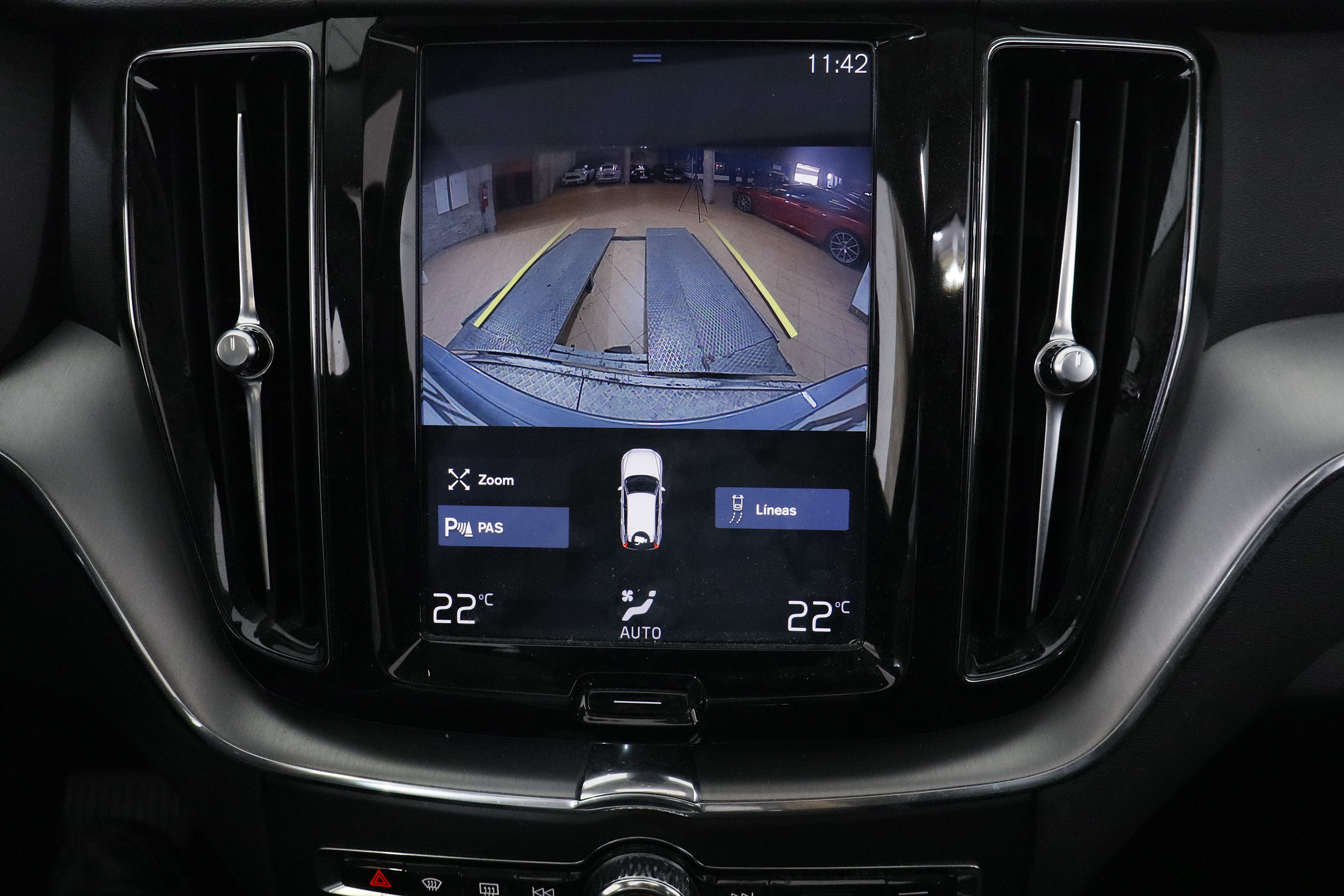 Volvo Xc 60 2.0 T8 HIBRIDO ENCHUFABLE 408CV BUSINESS PLUS AWD AUTO 5P # IVA DEDUCIBLE, TECHO ELE PANORAMICO, NAVY foto 22