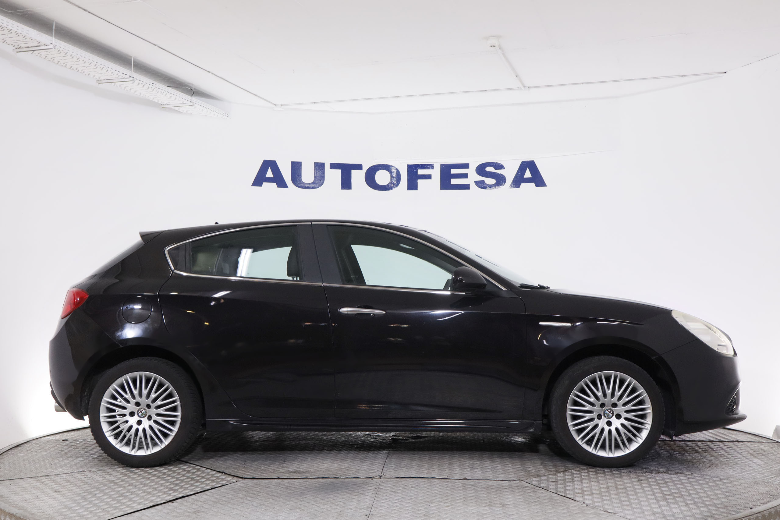 Alfa Romeo Giulietta 2.0 JTDM 140CV 5P # CUERO,PARKTRONIC foto 10