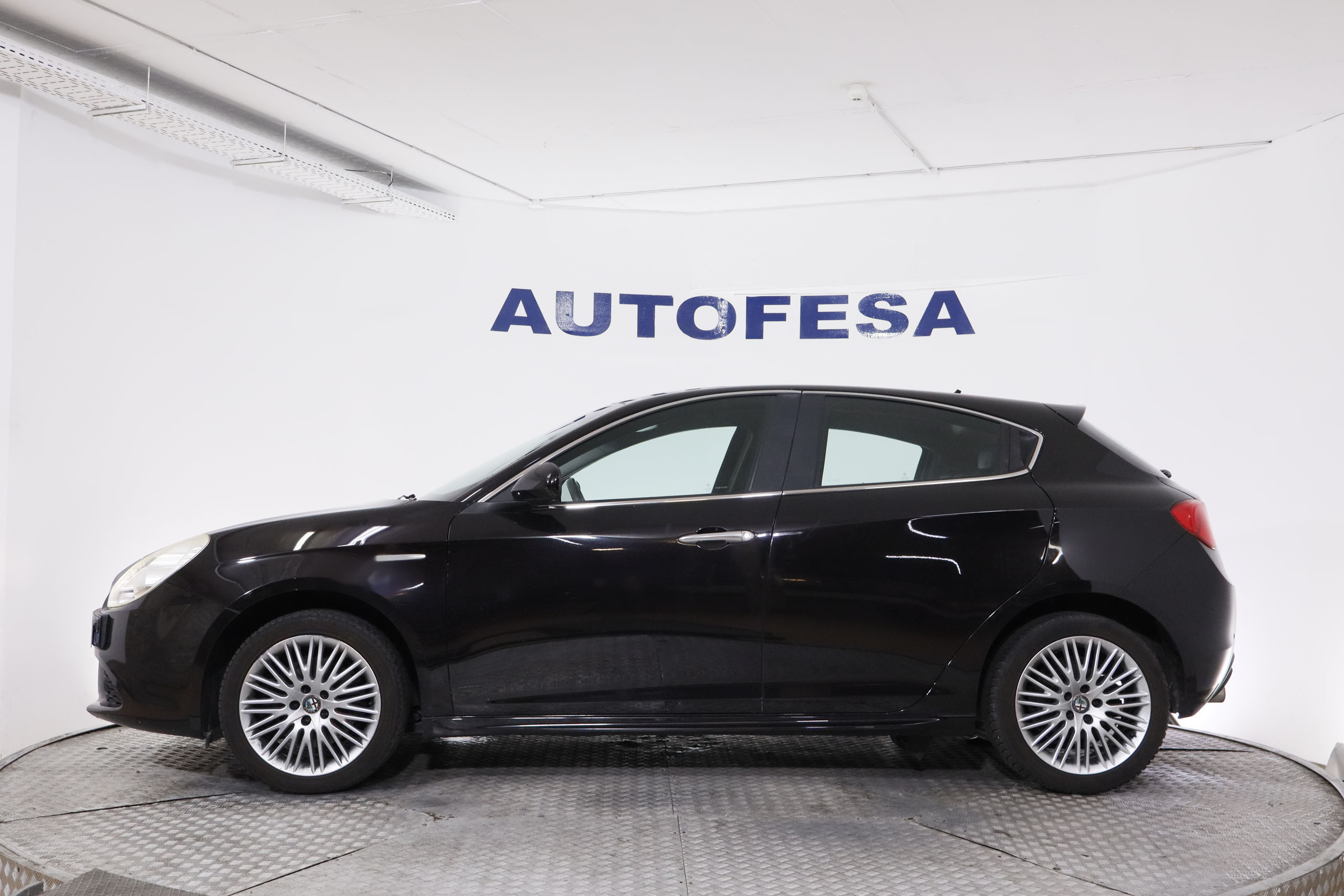 Alfa Romeo Giulietta 2.0 JTDM 140CV 5P # CUERO,PARKTRONIC foto 5