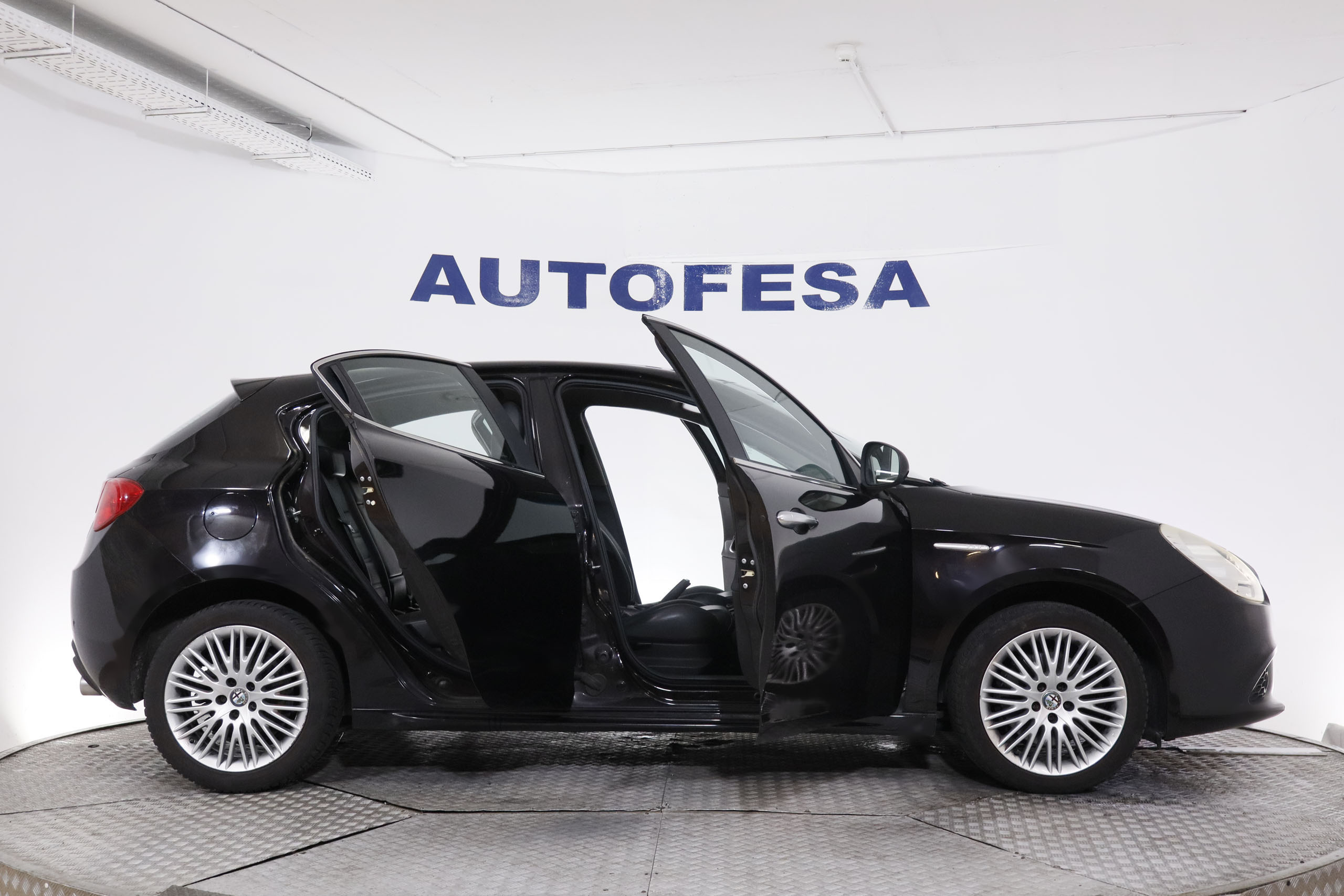 Alfa Romeo Giulietta 2.0 JTDM 140CV 5P # CUERO,PARKTRONIC foto 13