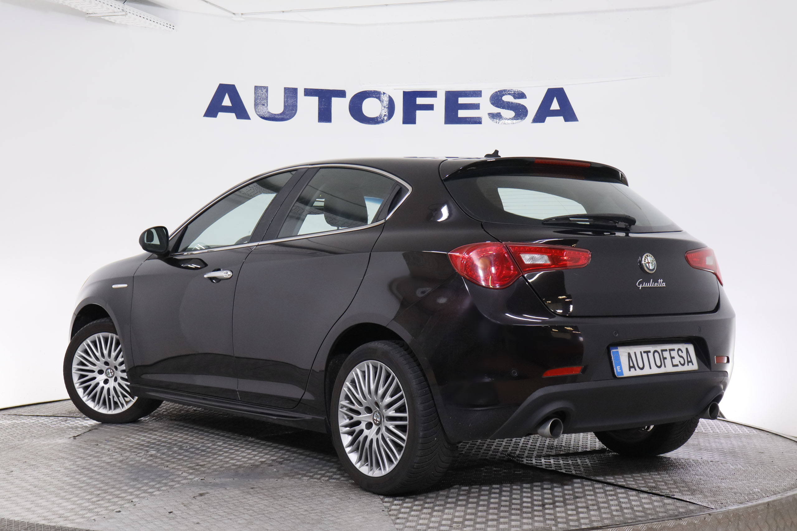Alfa Romeo Giulietta 2.0 JTDM 140CV 5P # CUERO,PARKTRONIC foto 9