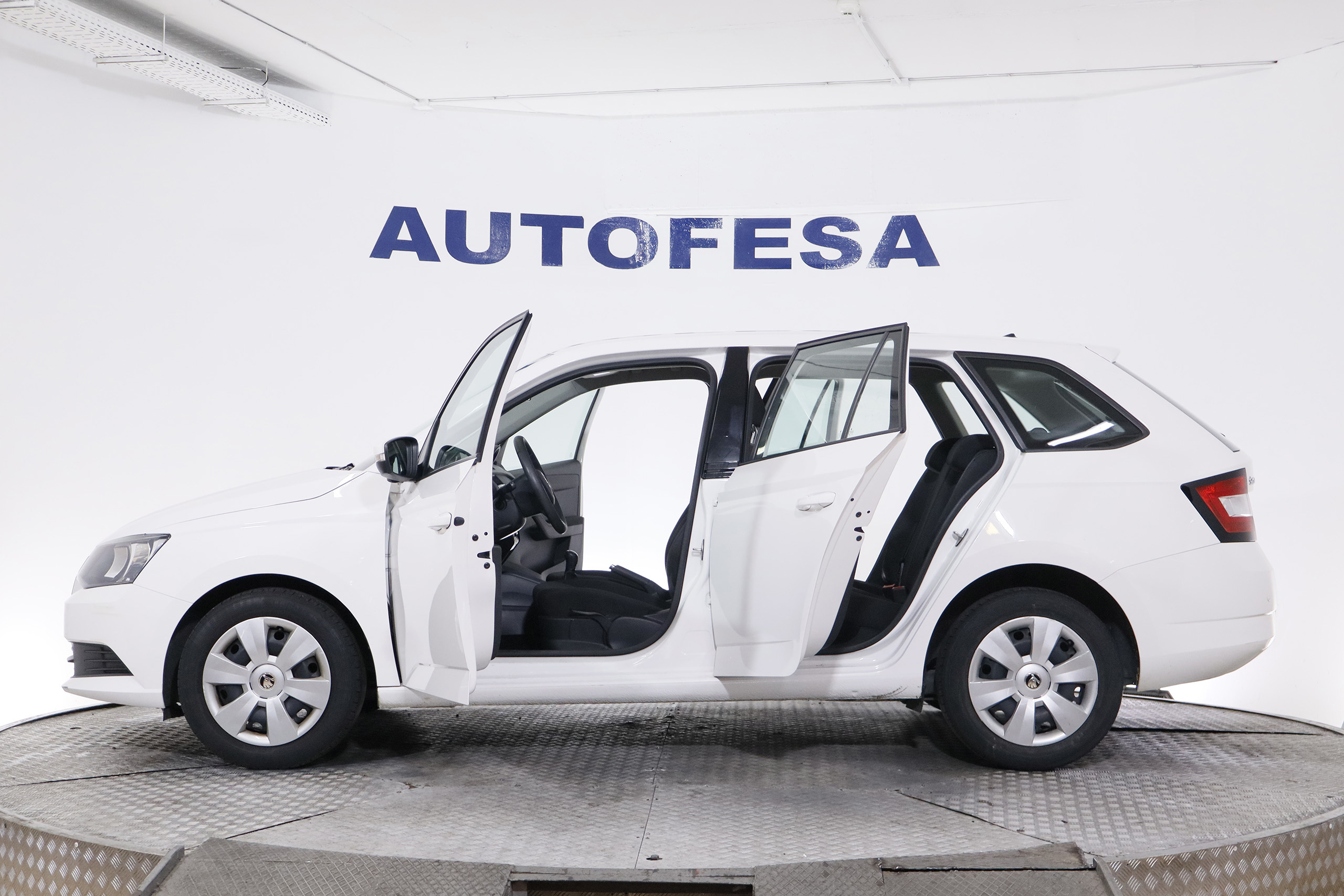 Skoda Fabia 1.0 COMBI 75CV 5P S/S # PARKTRONIC foto 11