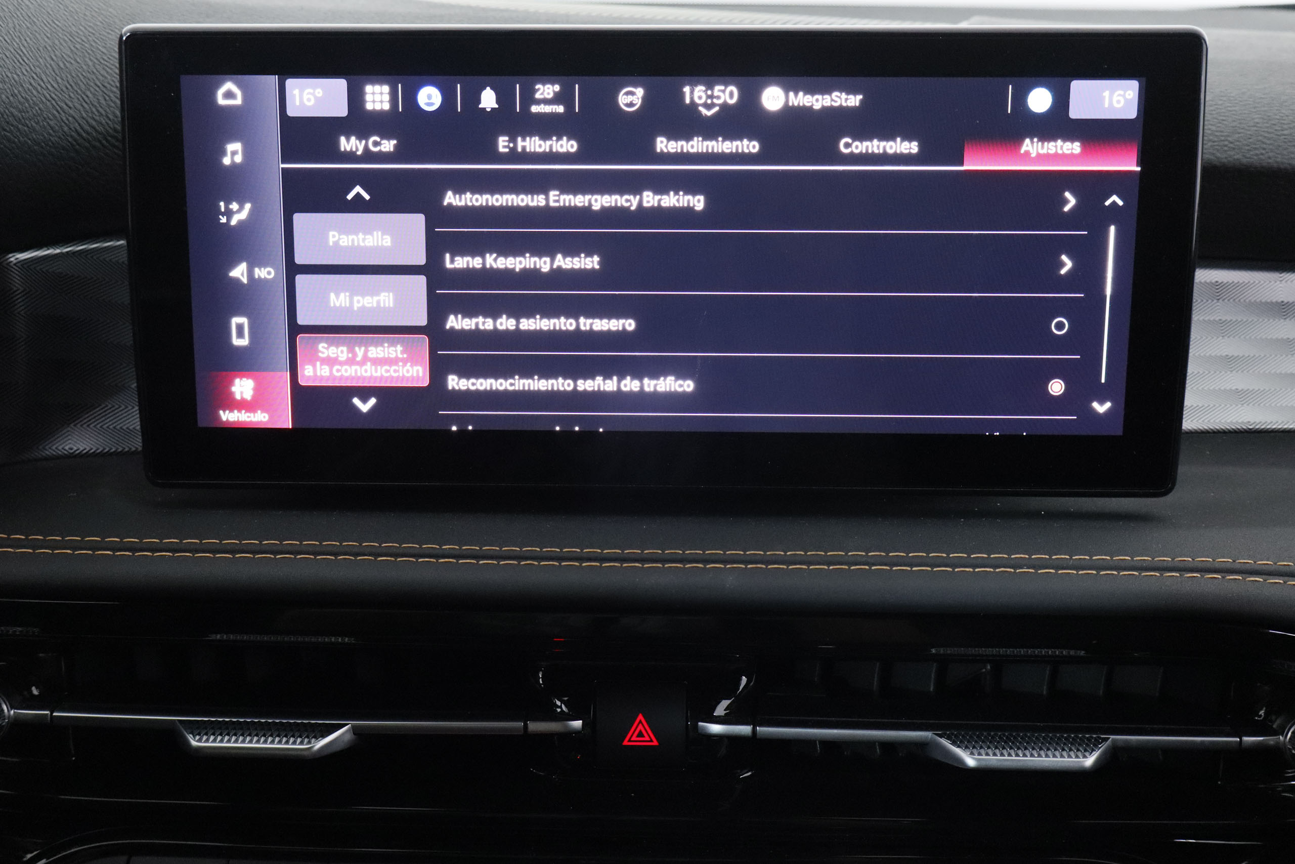 Alfa Romeo Tonale 1.3 MULTI AIR PHEV SPECIALE Q4 AUTO 280CV 5P # IVA DEDUCIBLE,GPS,FAROS LED foto 24