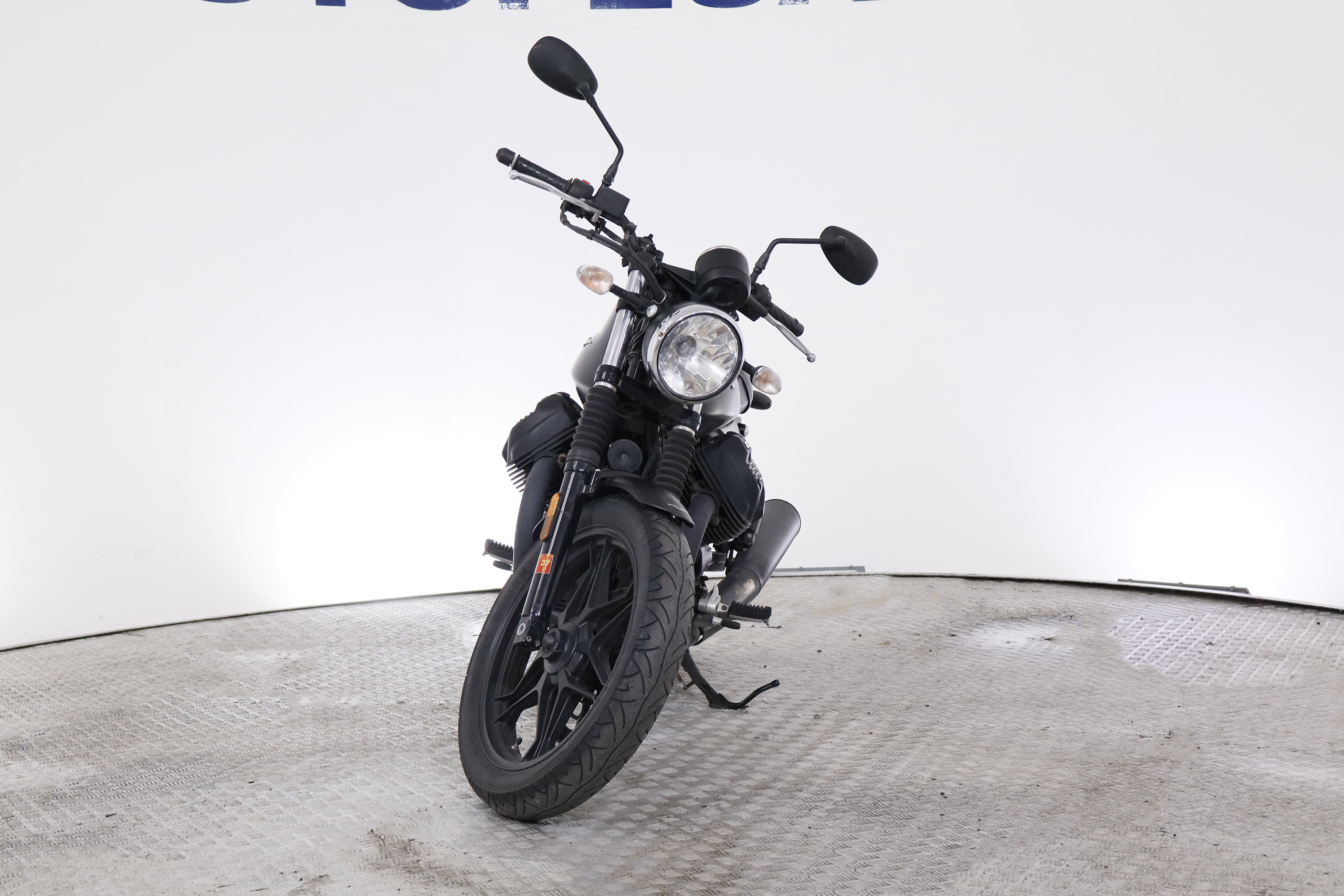 Moto-Guzzi V 7 MOTO GUZZI V7 III BLACK STONE 52CV foto 3