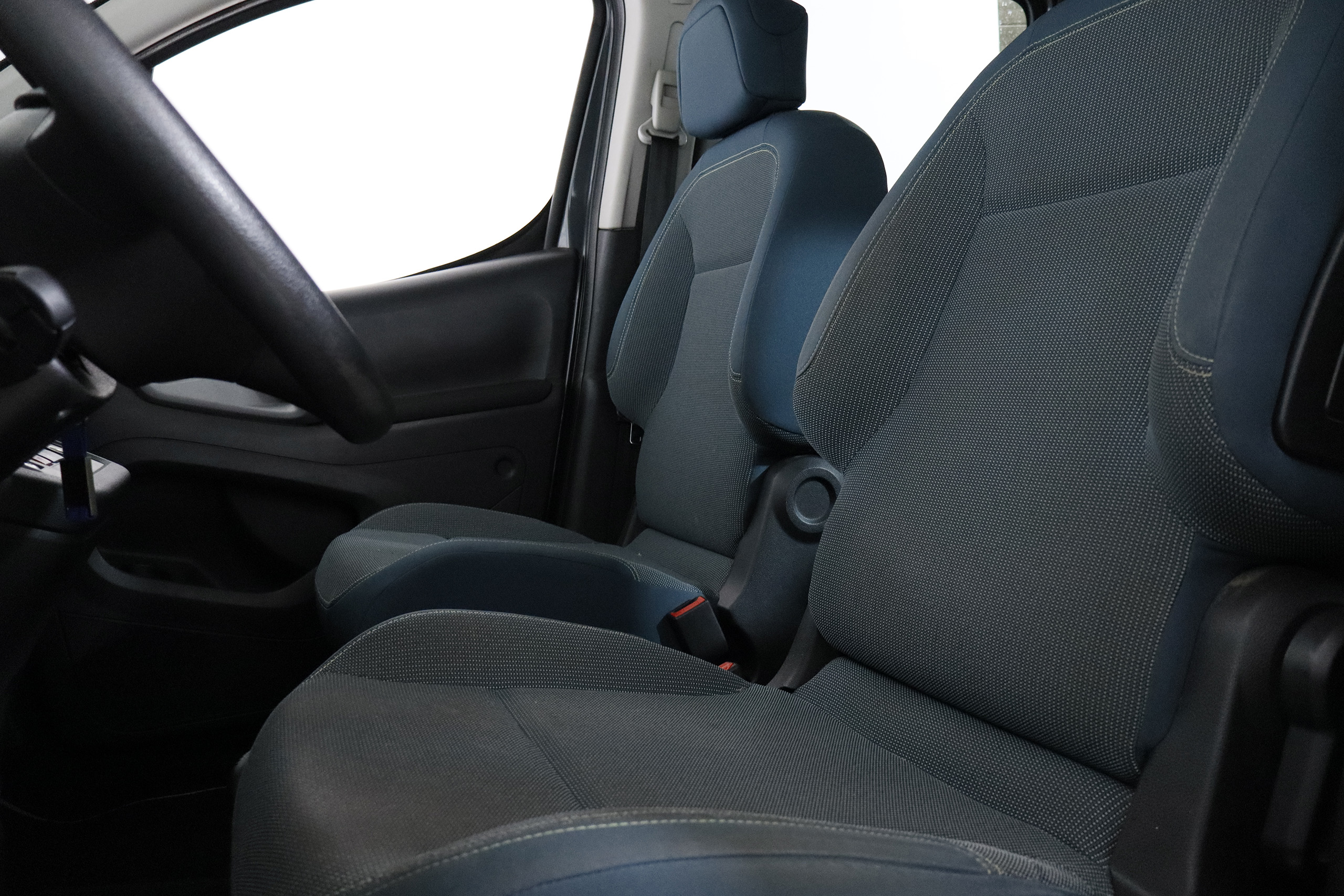 Citroen Berlingo ELECTRICO MULTISPACE TALLA M FEEL 67CV AUTO 5P # NAVY foto 21