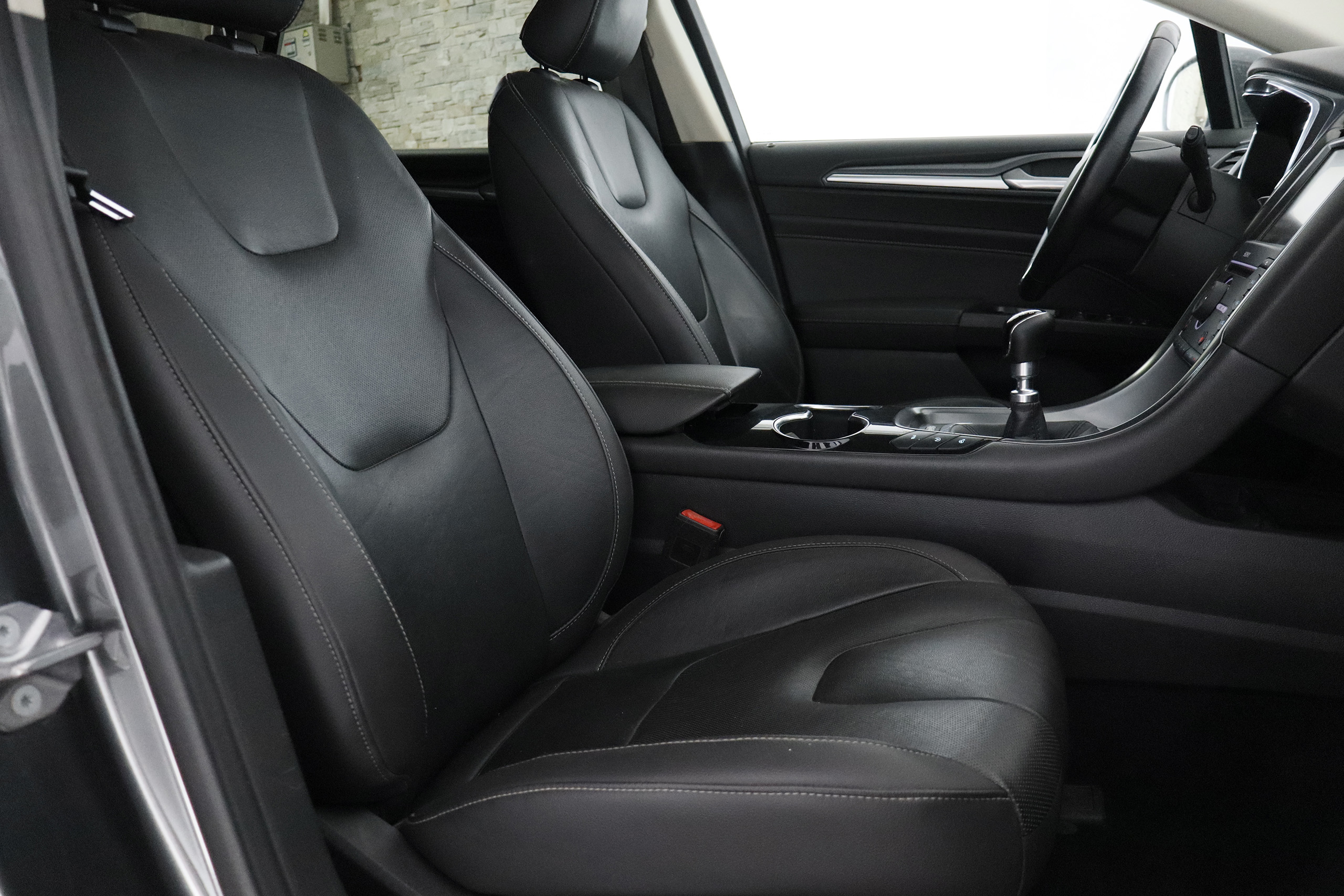 Ford Mondeo 1.5 ECOBOOST 160CV TITANIUM SPORTBREAK 5P S/S # NAVY, CUERO foto 23