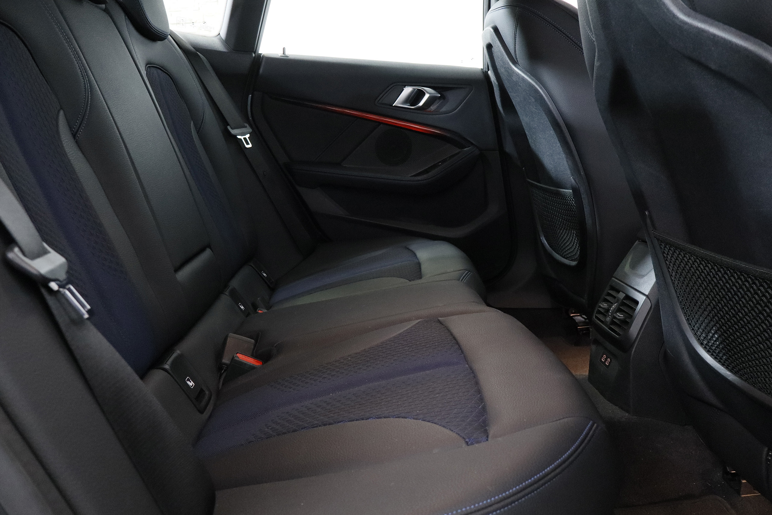 BMW 218 SERIE 2 218D GRAN COUPE 150CV AUTO PACK M 4P S/S # NAVY, PARKTRONIC, FAROS LED foto 24