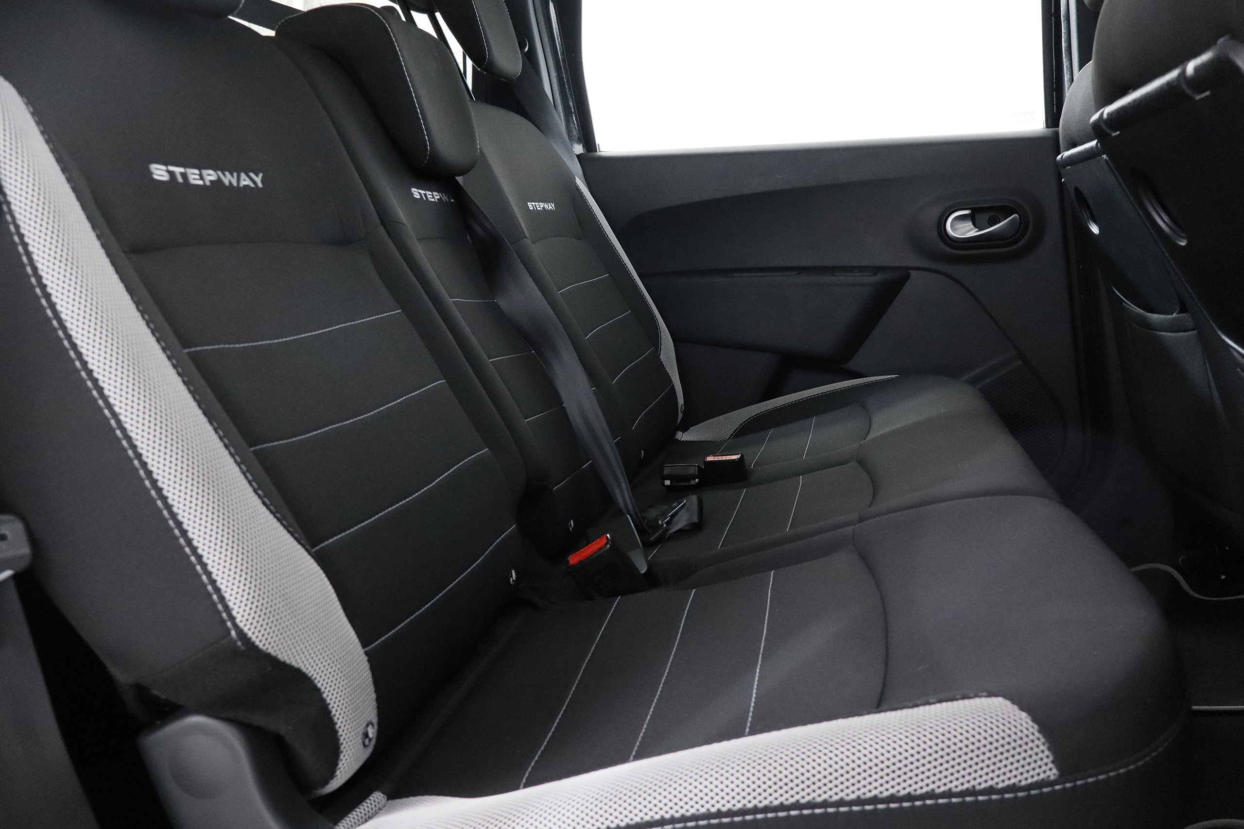 Dacia Lodgy 1.5 BLUE DCI 115CV STEPWAY 7PLAZAS 5P # PARKTRONIC foto 22