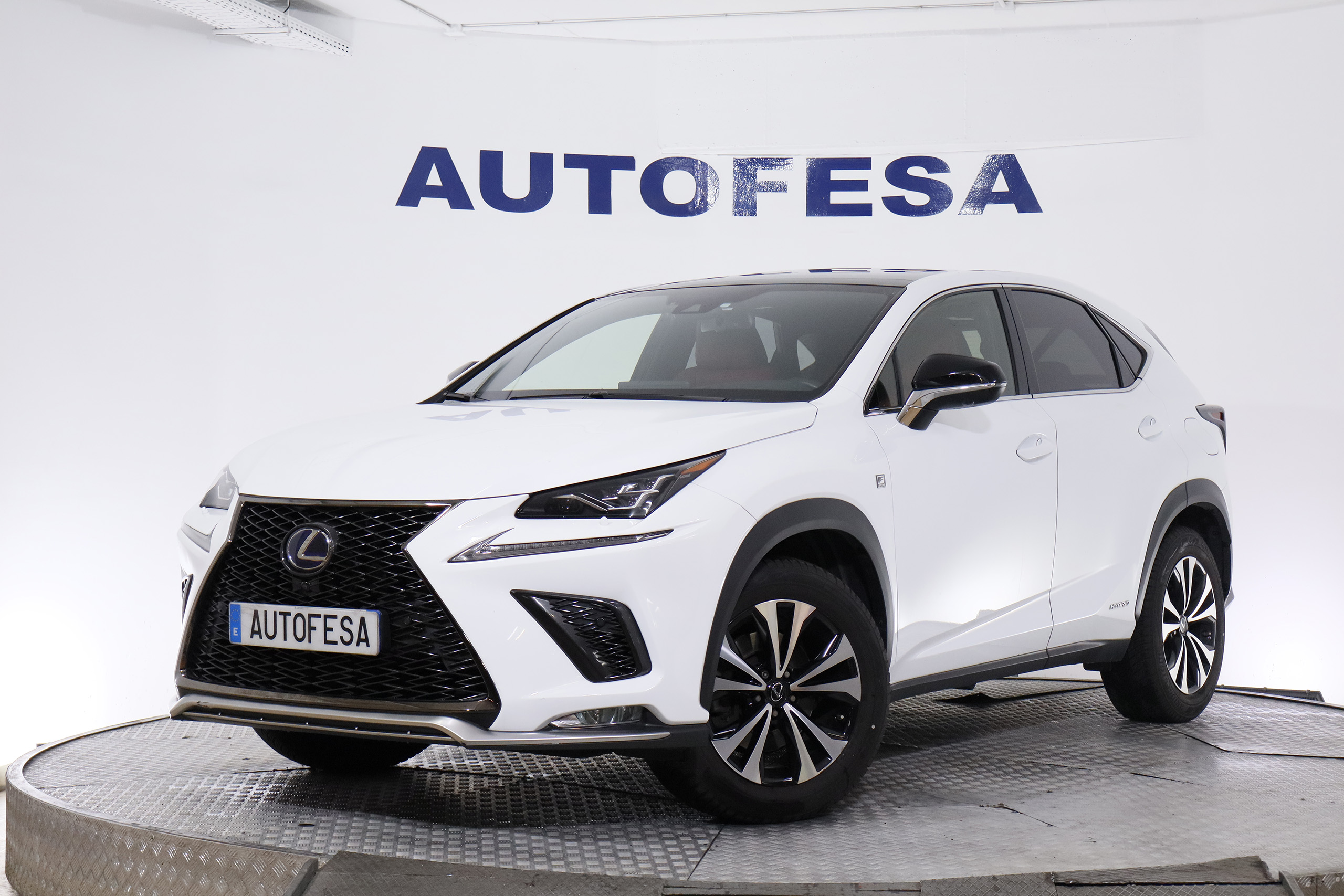 Lexus Nx 300h 2.5L HYBRID 197CV F SPORT 4WD AUTO 5P # TECHO PANORAMICO, NAVY, CUERO foto 1