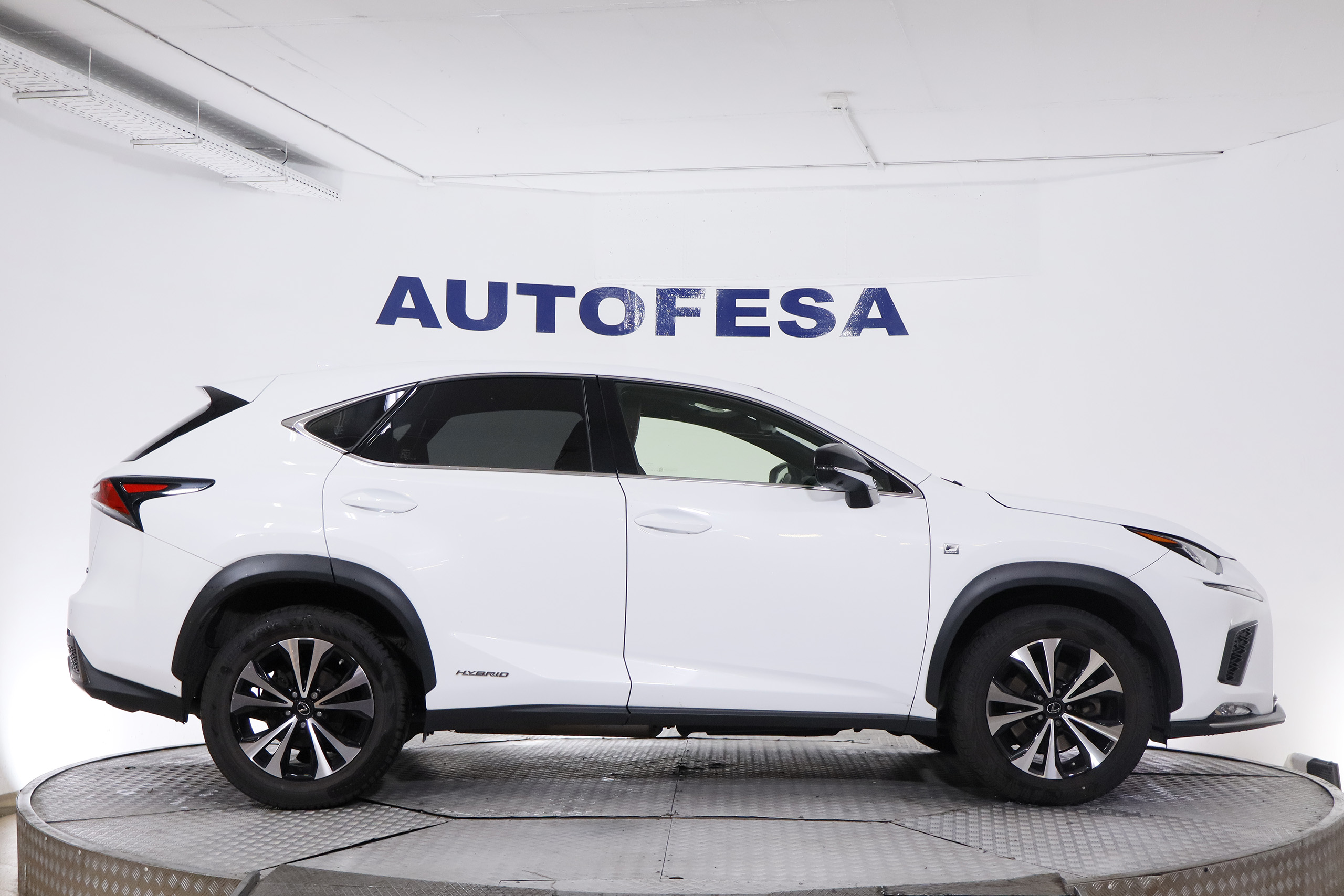 Lexus Nx 300h 2.5L HYBRID 197CV F SPORT 4WD AUTO 5P # TECHO PANORAMICO, NAVY, CUERO foto 10