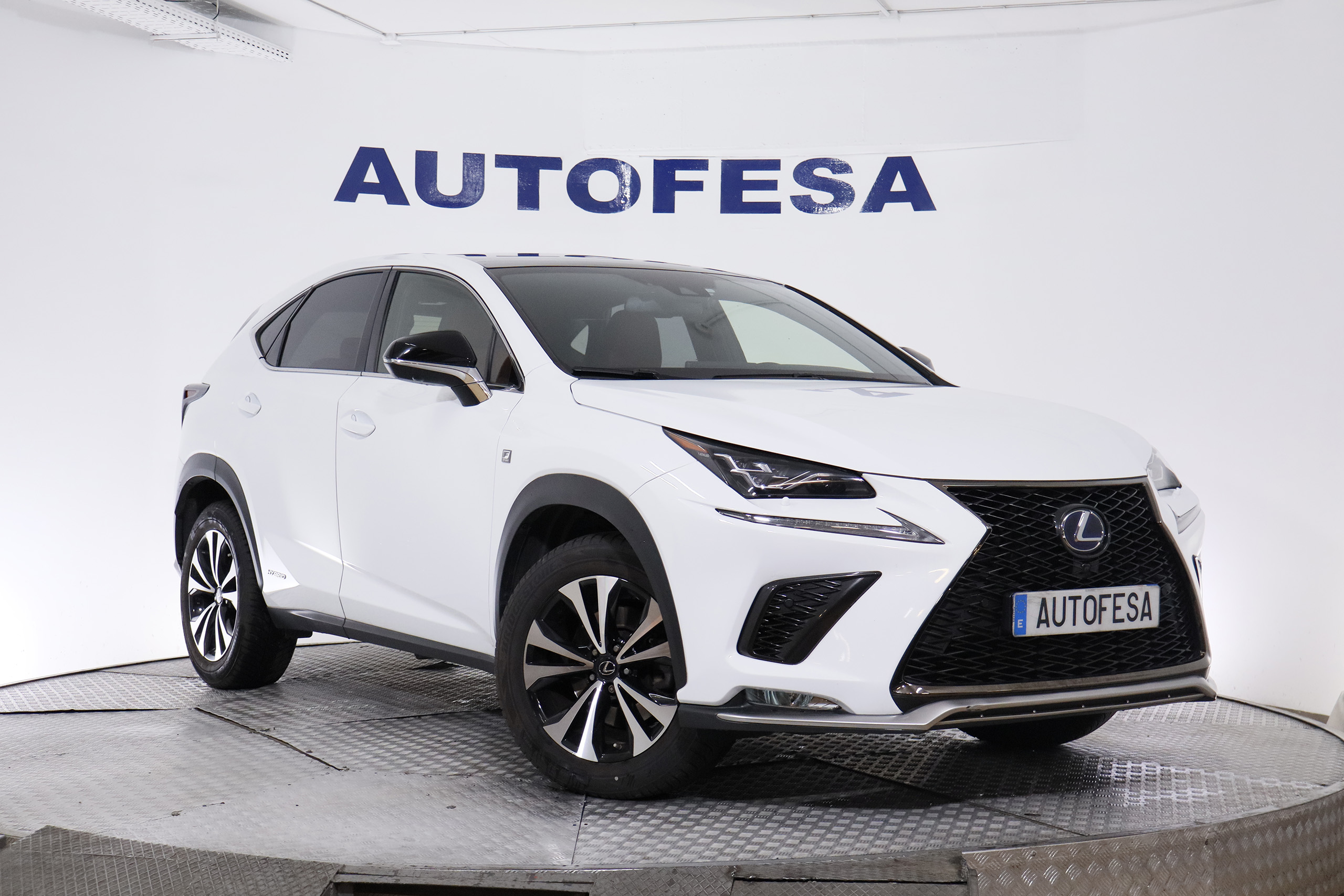 Lexus Nx 300h 2.5L HYBRID 197CV F SPORT 4WD AUTO 5P # TECHO PANORAMICO, NAVY, CUERO foto 3