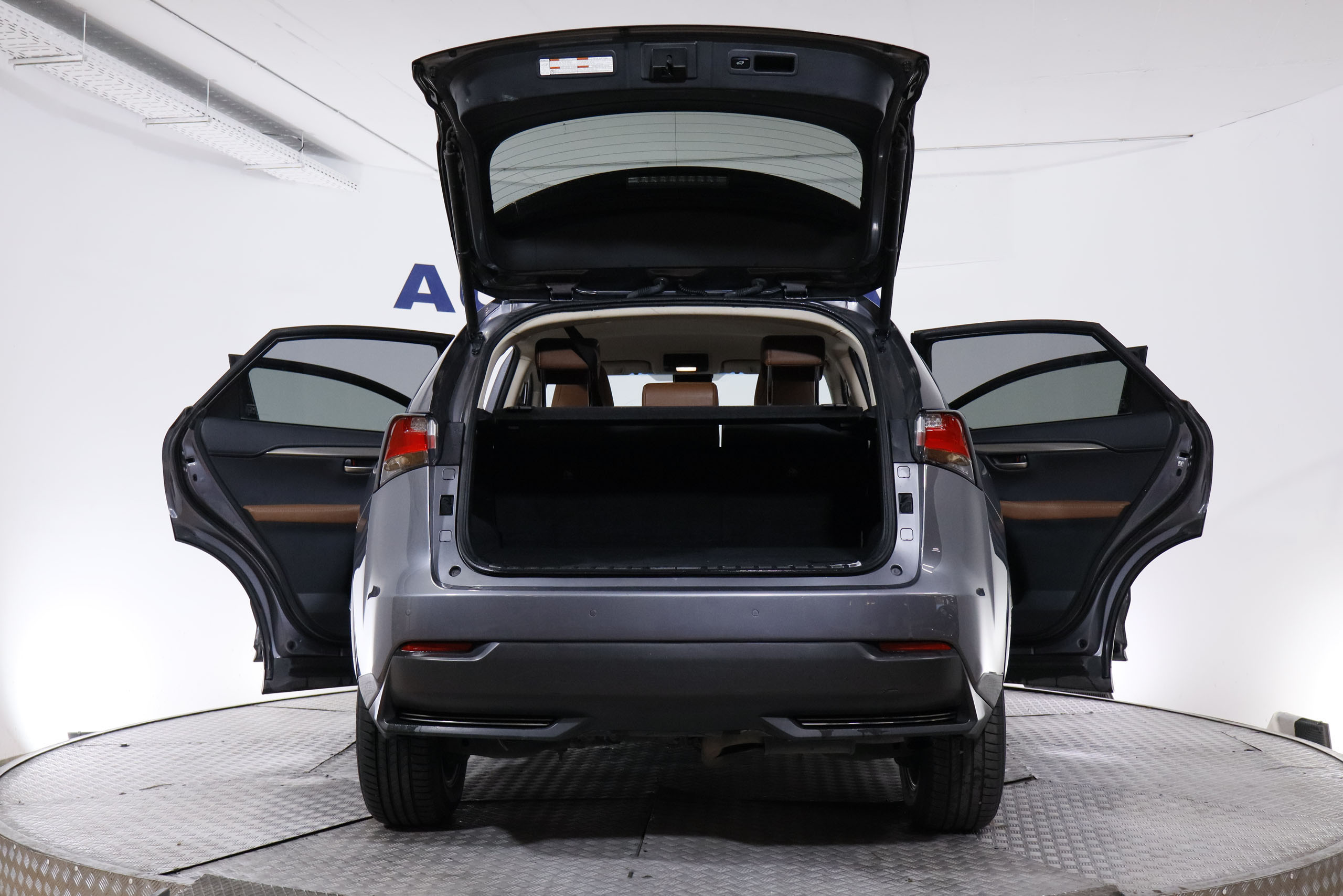 Lexus Nx 300h 2.5L HYBRID EXECUTIVE 4WD AUTO 197CV 5P # CUERO,NAVY,FAROS LED foto 11