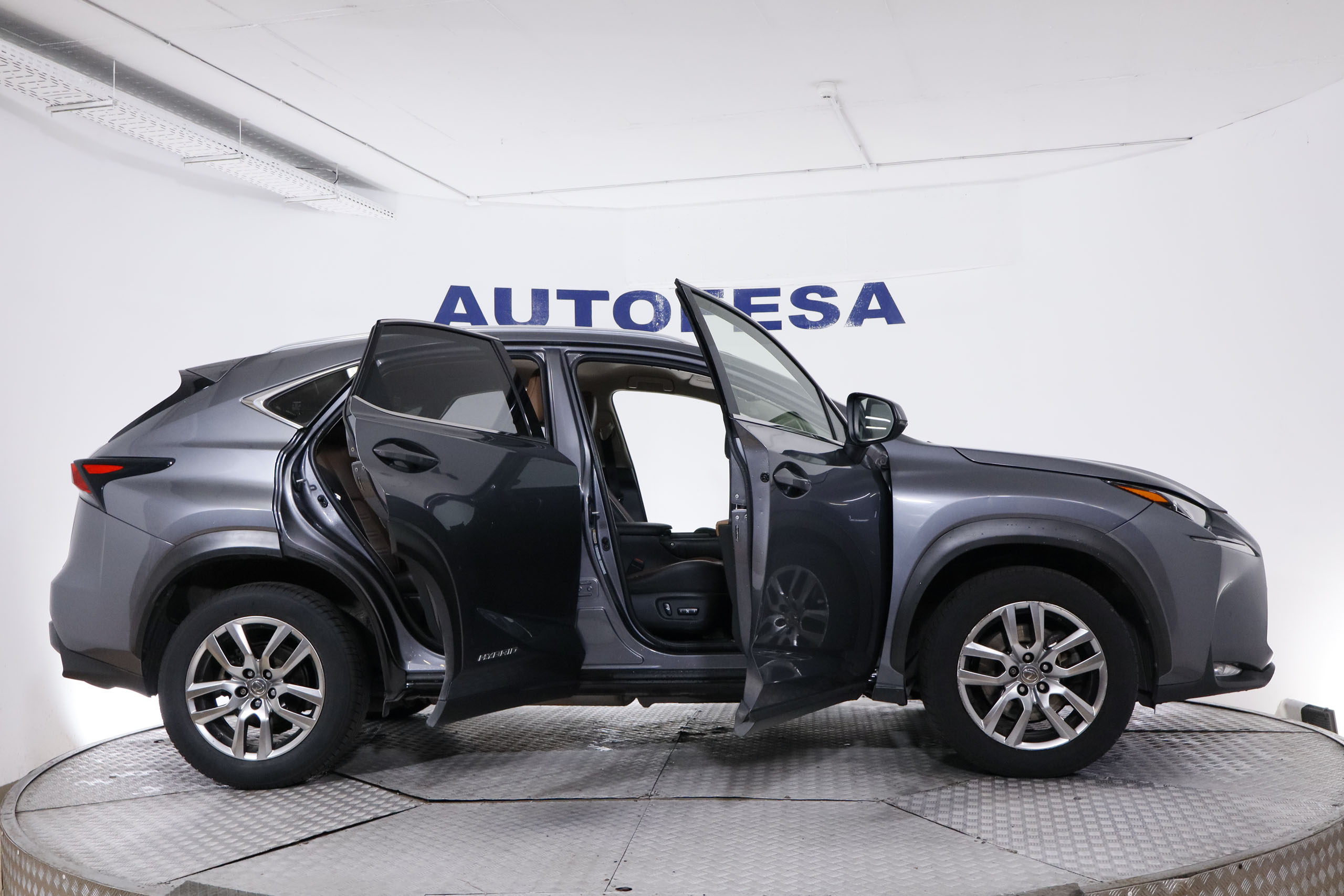 Lexus Nx 300h 2.5L HYBRID EXECUTIVE 4WD AUTO 197CV 5P # CUERO,NAVY,FAROS LED foto 13