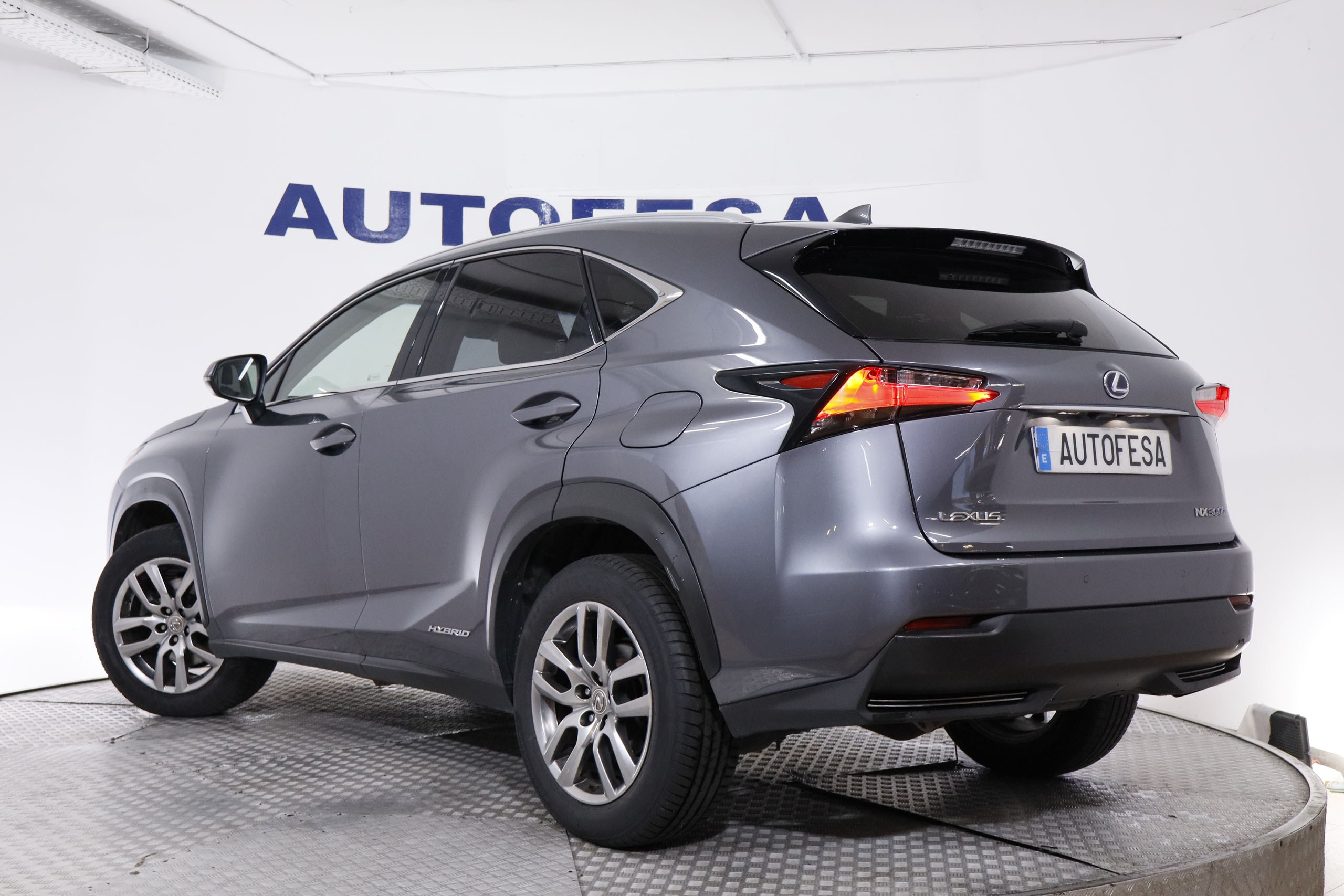 Lexus Nx 300h 2.5L HYBRID EXECUTIVE 4WD AUTO 197CV 5P # CUERO,NAVY,FAROS LED foto 9