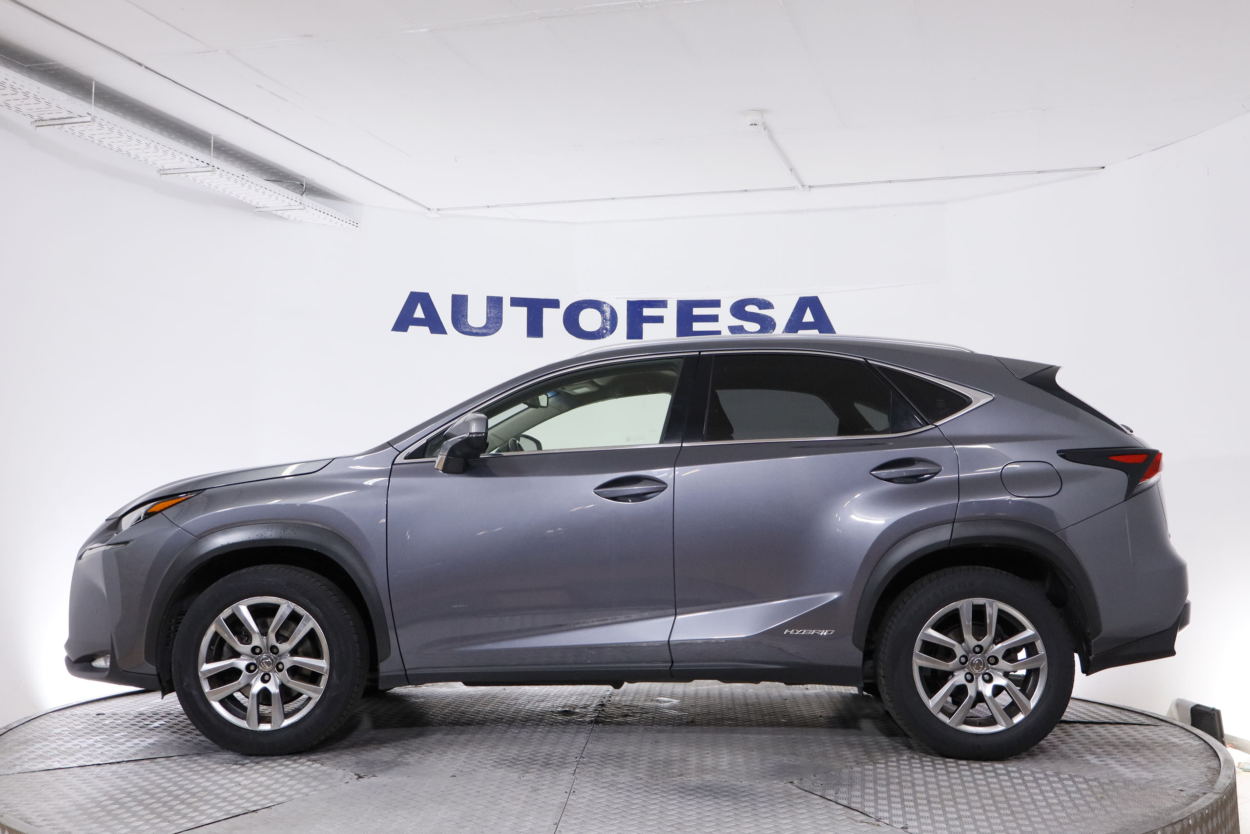 Lexus Nx 300h 2.5L HYBRID EXECUTIVE 4WD AUTO 197CV 5P # CUERO,NAVY,FAROS LED foto 5