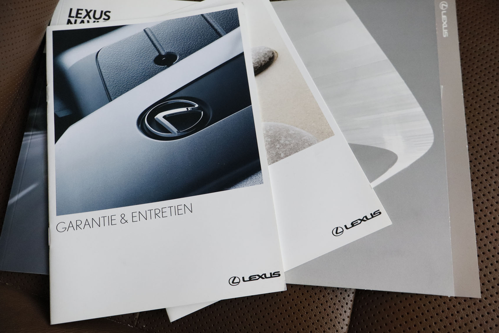 Lexus Nx 300h 2.5L HYBRID EXECUTIVE 4WD AUTO 197CV 5P # CUERO,NAVY,FAROS LED foto 26