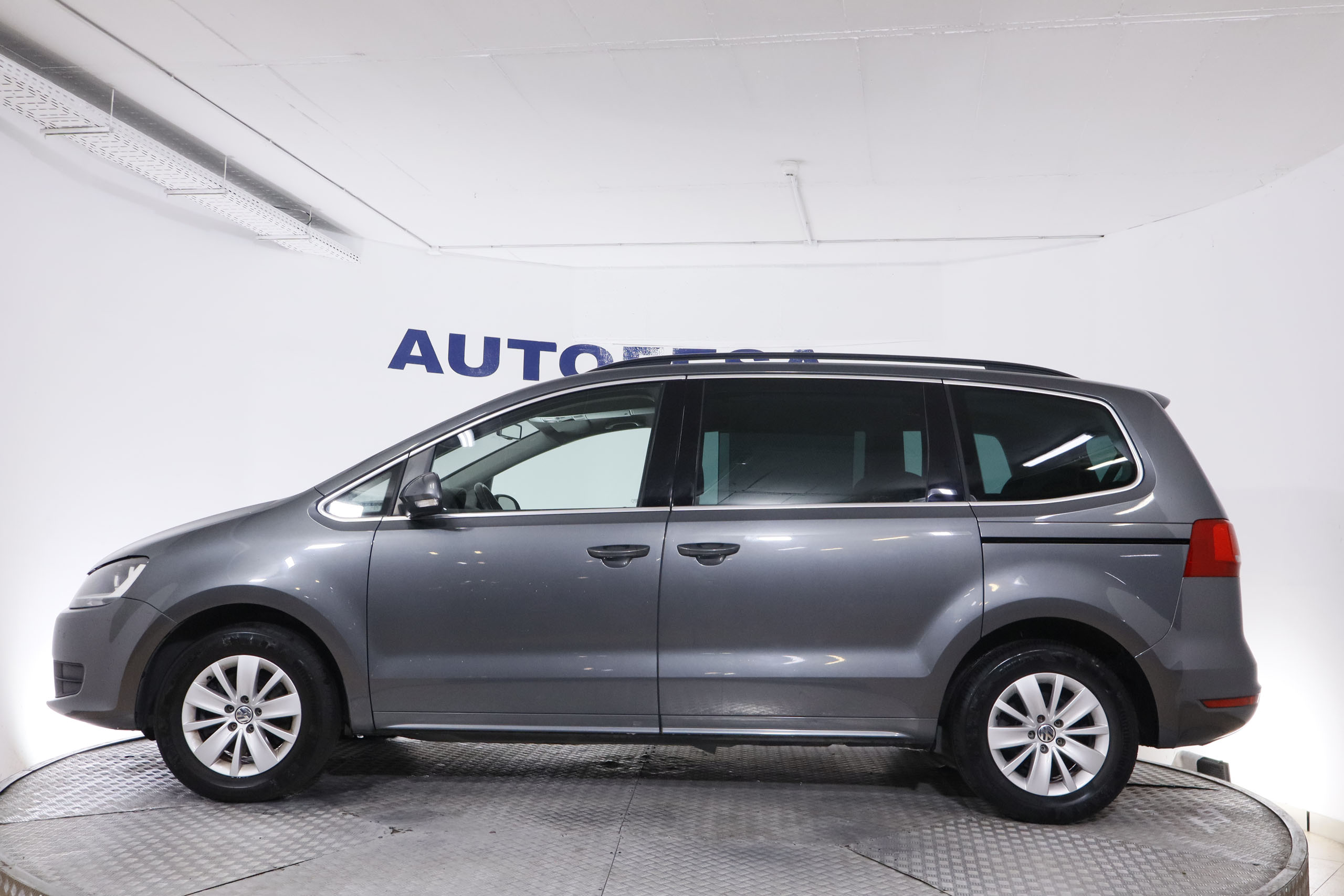 Volkswagen Sharan 1.4 TSI COMFORT LINE 150CV 7 PLAZAS 5P # NAVY,PARKTRONIC foto 5