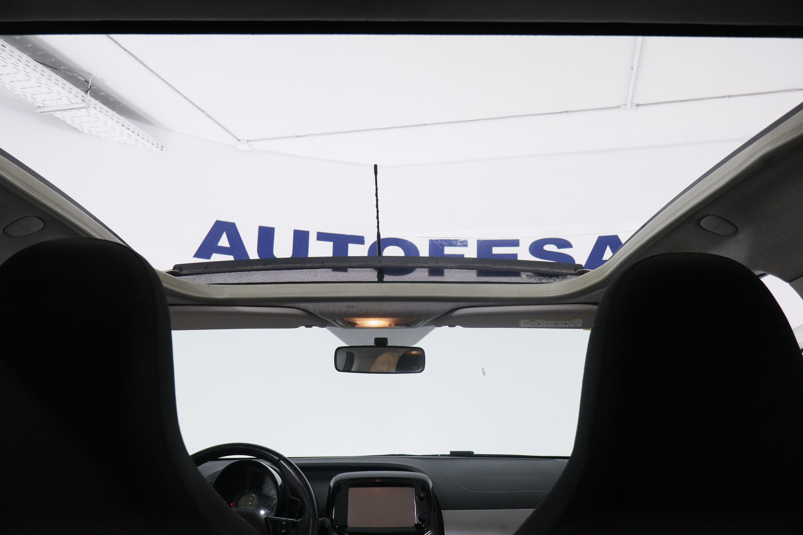 Peugeot 108 TOP 1.2 ALLURE 82CV 5P # TECHO foto 14