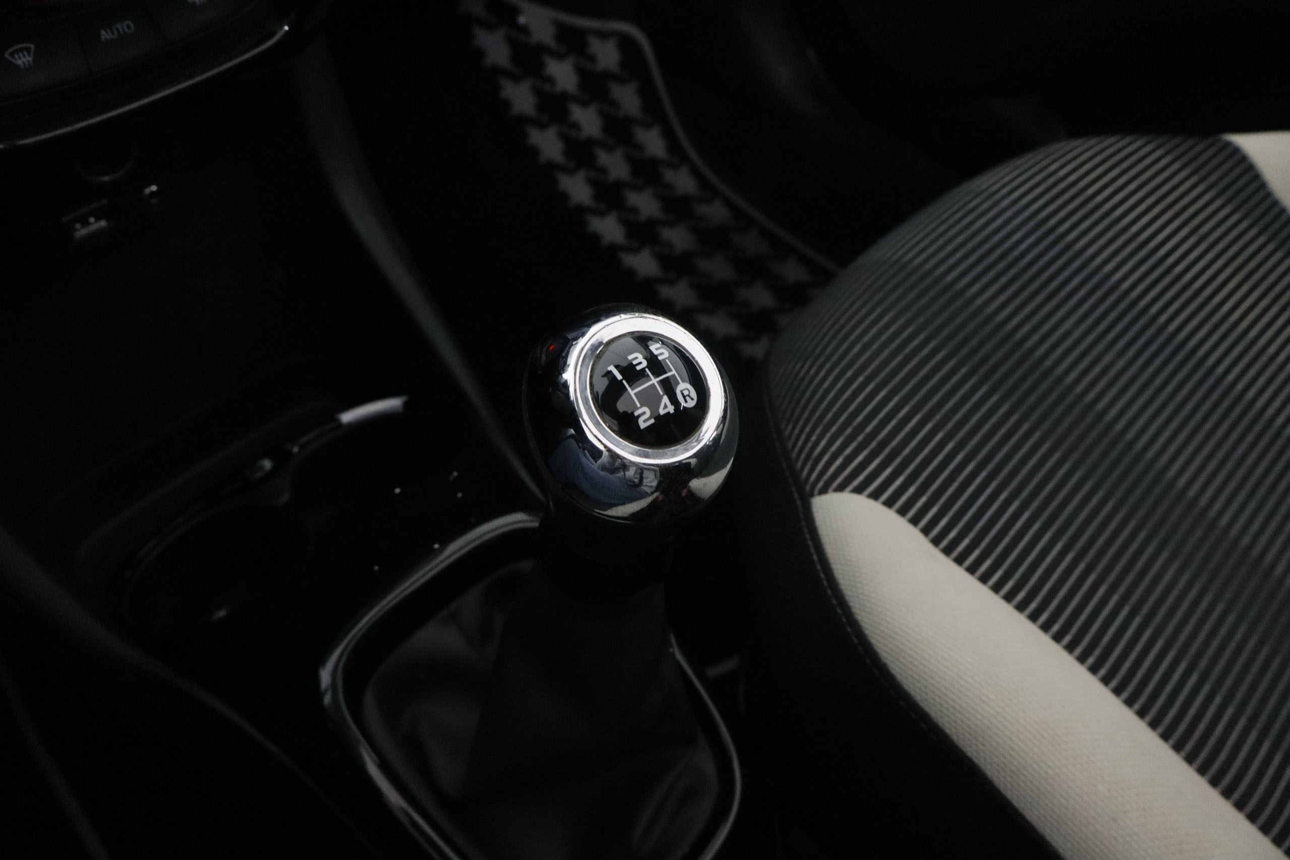 Peugeot 108 TOP 1.2 ALLURE 82CV 5P # TECHO foto 18