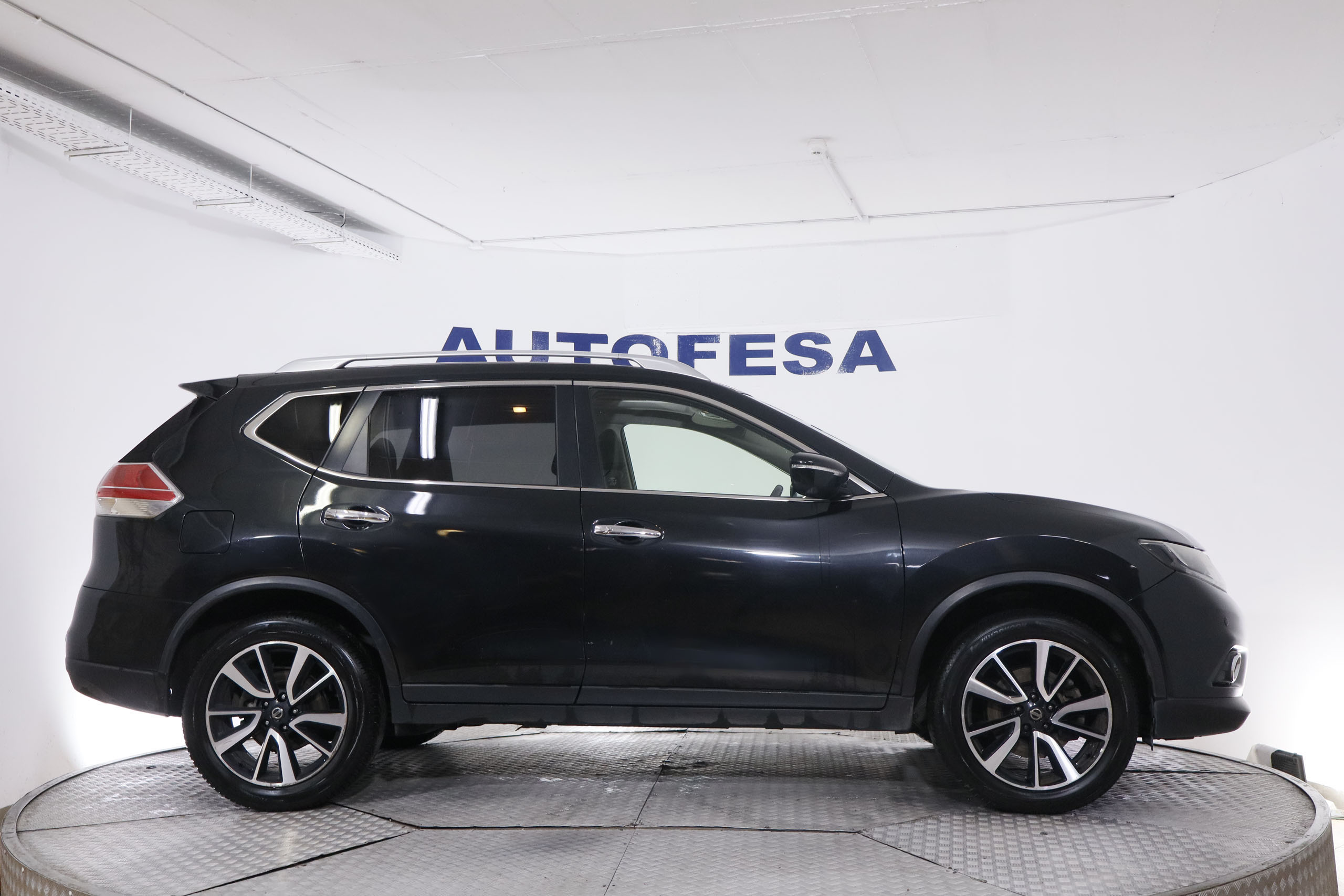 Nissan X-trail XTRAIL 1.6 DCI 130CV NCONNECTA 7 PLAZAS 5P # TECHO PANORAMICO ELE,NAVY,CAMAR 360 foto 10