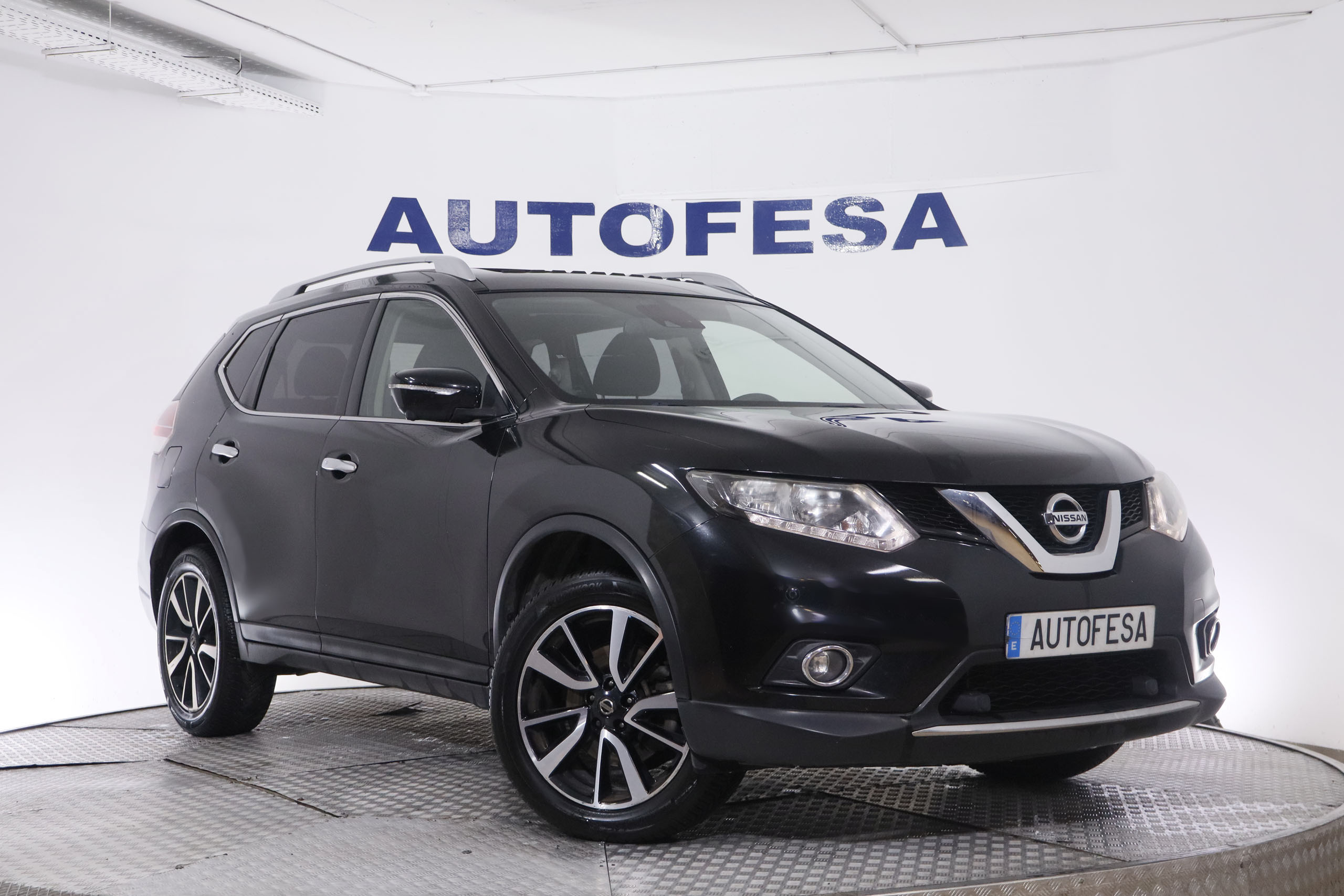Nissan X-trail XTRAIL 1.6 DCI 130CV NCONNECTA 7 PLAZAS 5P # TECHO PANORAMICO ELE,NAVY,CAMAR 360 foto 3
