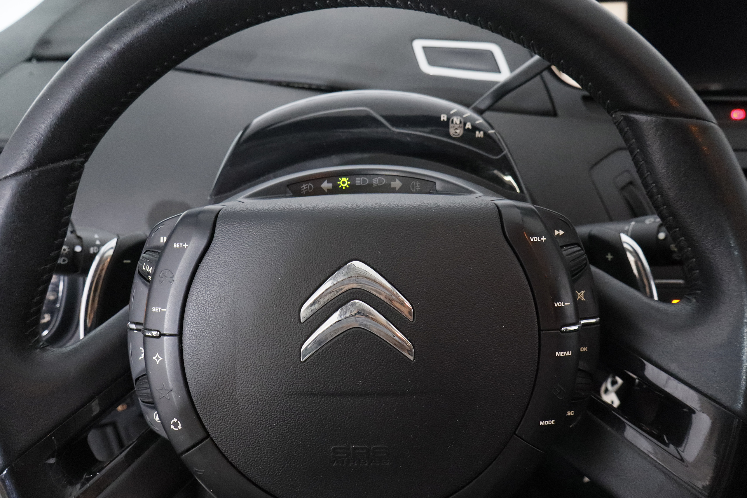 Citroen C4 Grand Picasso 1.6 HDI AUTO 112CV 7PLAZAS 5P # PARKTRONIC foto 17