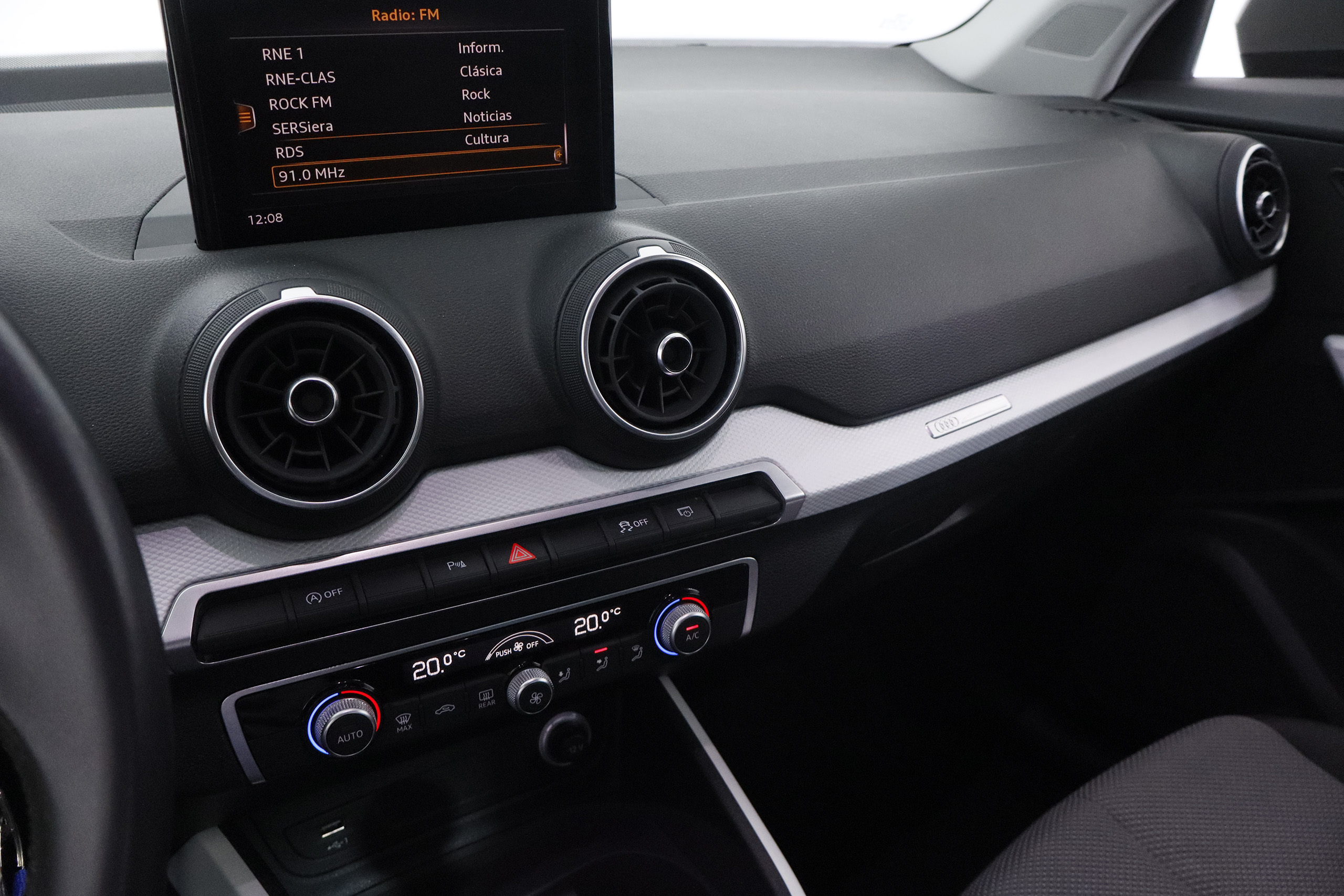 Audi Q2 30 TFSI DESIGN 115CV 5P S/S # IVA DEDUCIBLE, PARKTRONIC foto 18