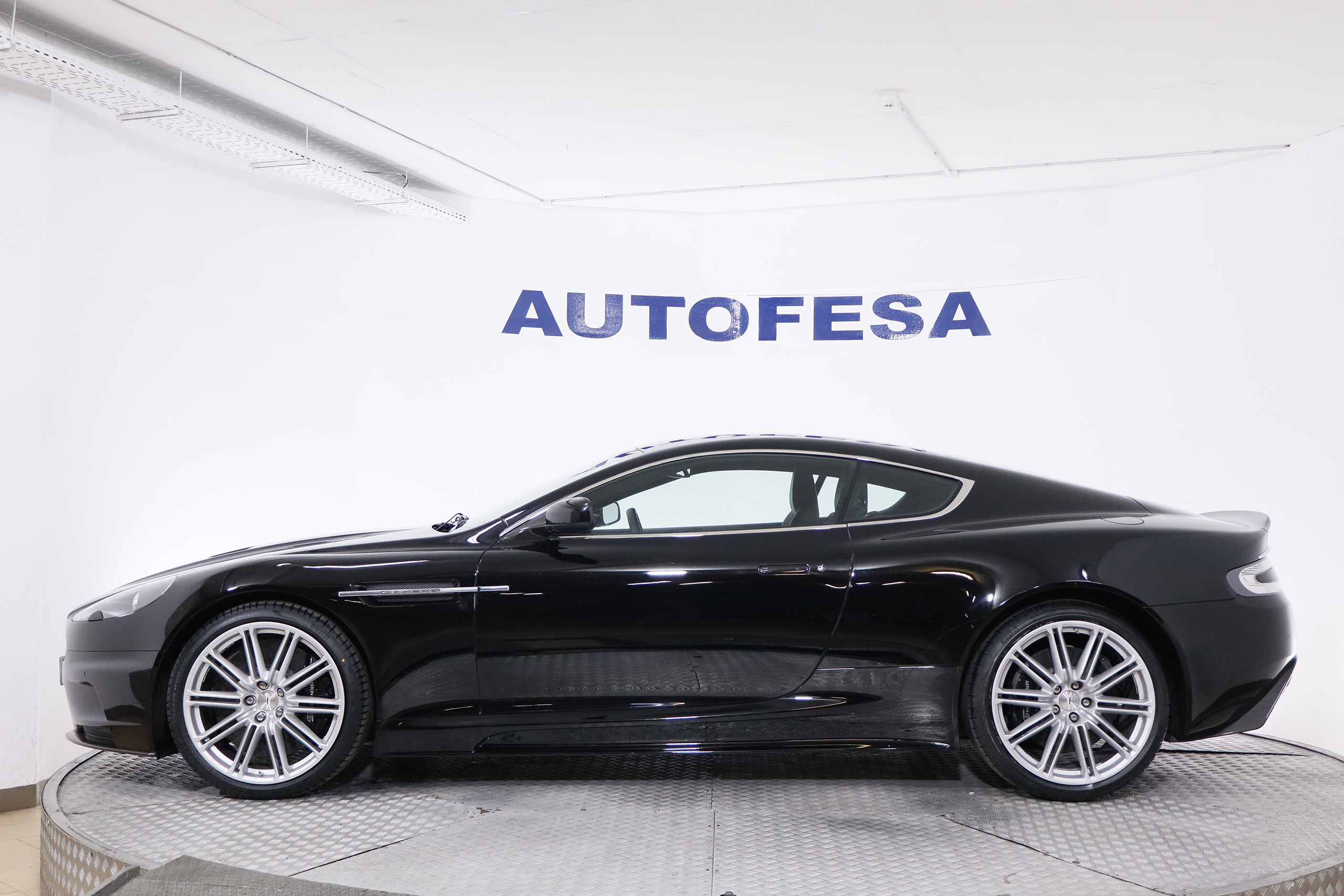 Aston Martin DBS DBS COUPE CASINO ROYALE MANUAL 6.0 V12 511CV 2P # NAVY, PARKTRONIC foto 5