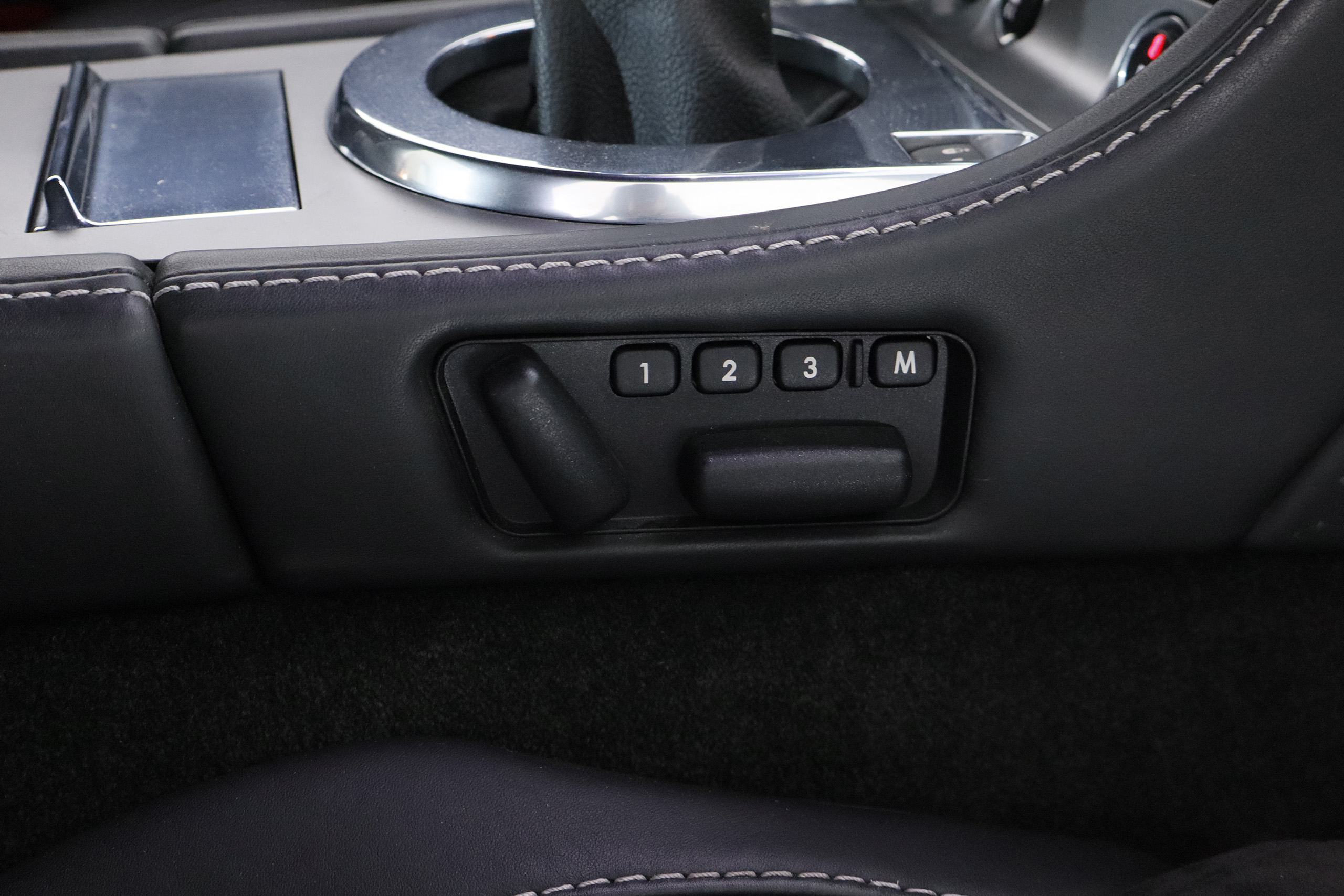 Aston Martin DBS DBS COUPE CASINO ROYALE MANUAL 6.0 V12 511CV 2P # NAVY, PARKTRONIC foto 21