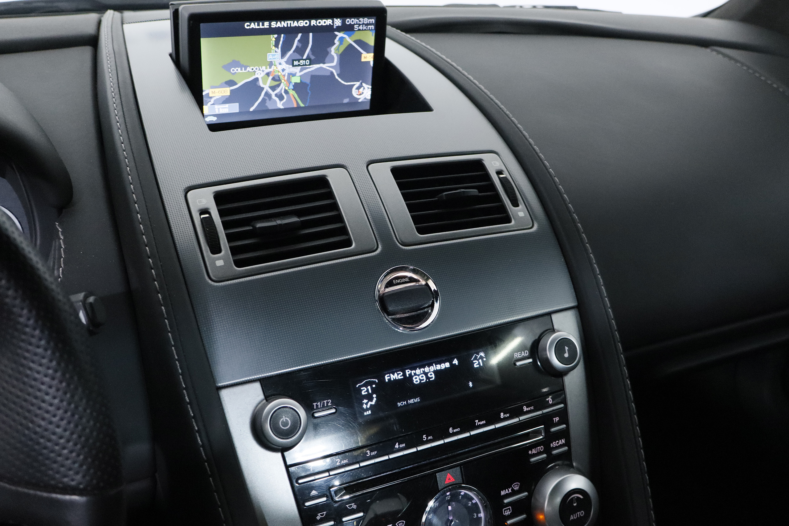 Aston Martin DBS DBS COUPE CASINO ROYALE MANUAL 6.0 V12 511CV 2P # NAVY, PARKTRONIC foto 18