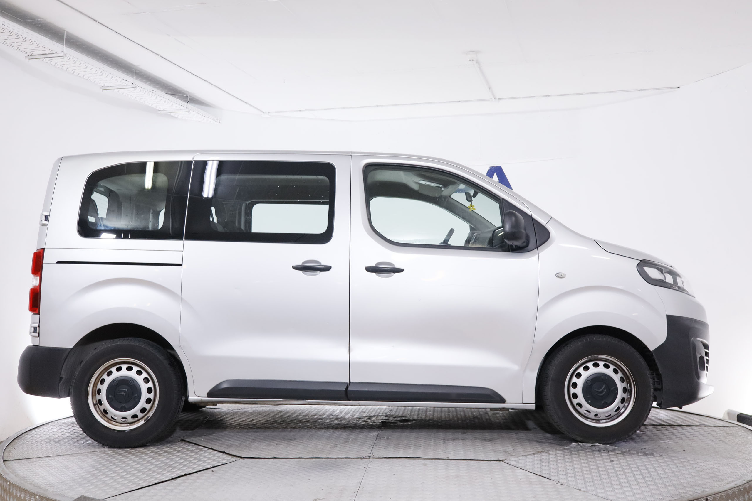 Citroen Jumpy JUMPY XS 1.5 BLUEHDI 115CV 9 PLAZAS 4P # PARKTRONIC foto 10