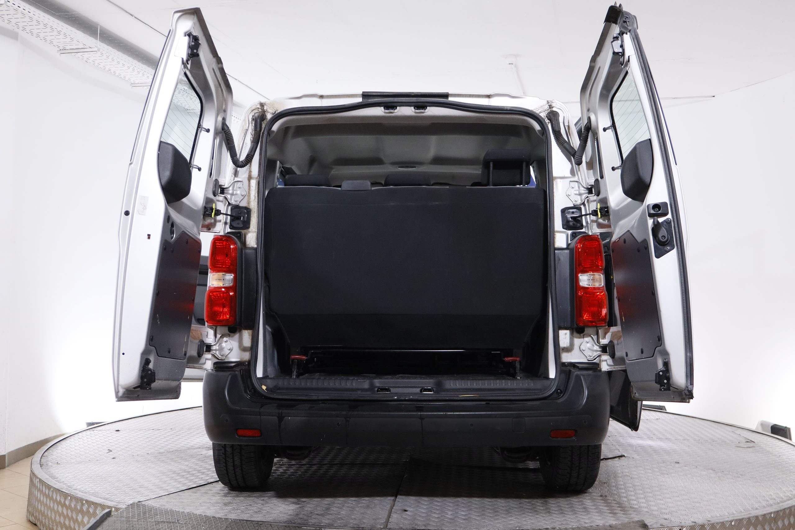 Citroen Jumpy JUMPY XS 1.5 BLUEHDI 115CV 9 PLAZAS 4P # PARKTRONIC foto 13