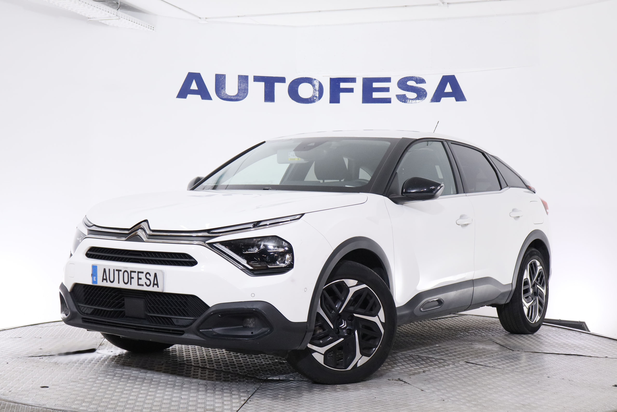 Citroen C4 1.2 PURETECH SHINE 130CV 5P # NAVY,FAROS LED,PARKTRONIC,CAMARA TRASERA,HEAD UP DISPLAY foto 1