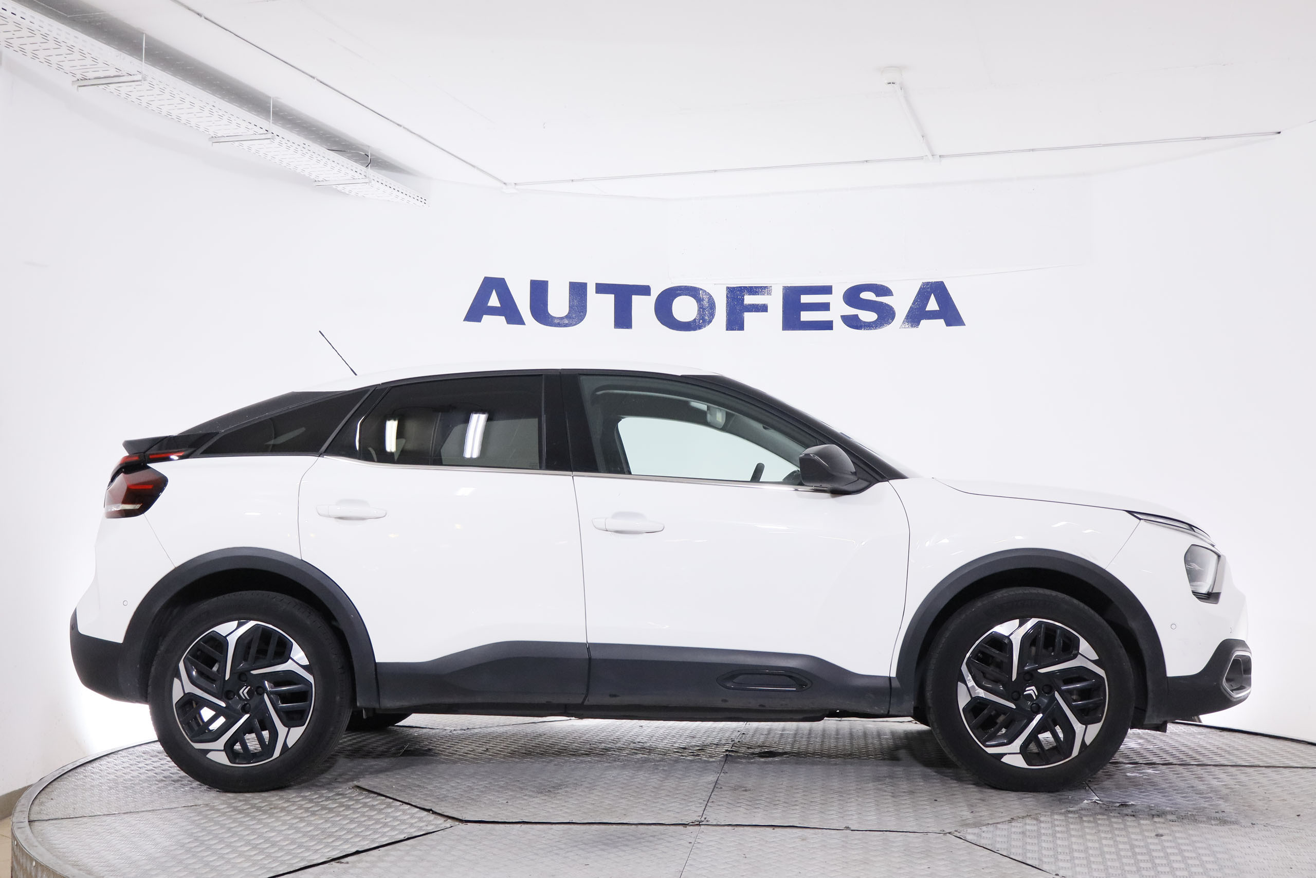 Citroen C4 1.2 PURETECH SHINE 130CV 5P # NAVY,FAROS LED,PARKTRONIC,CAMARA TRASERA,HEAD UP DISPLAY foto 10