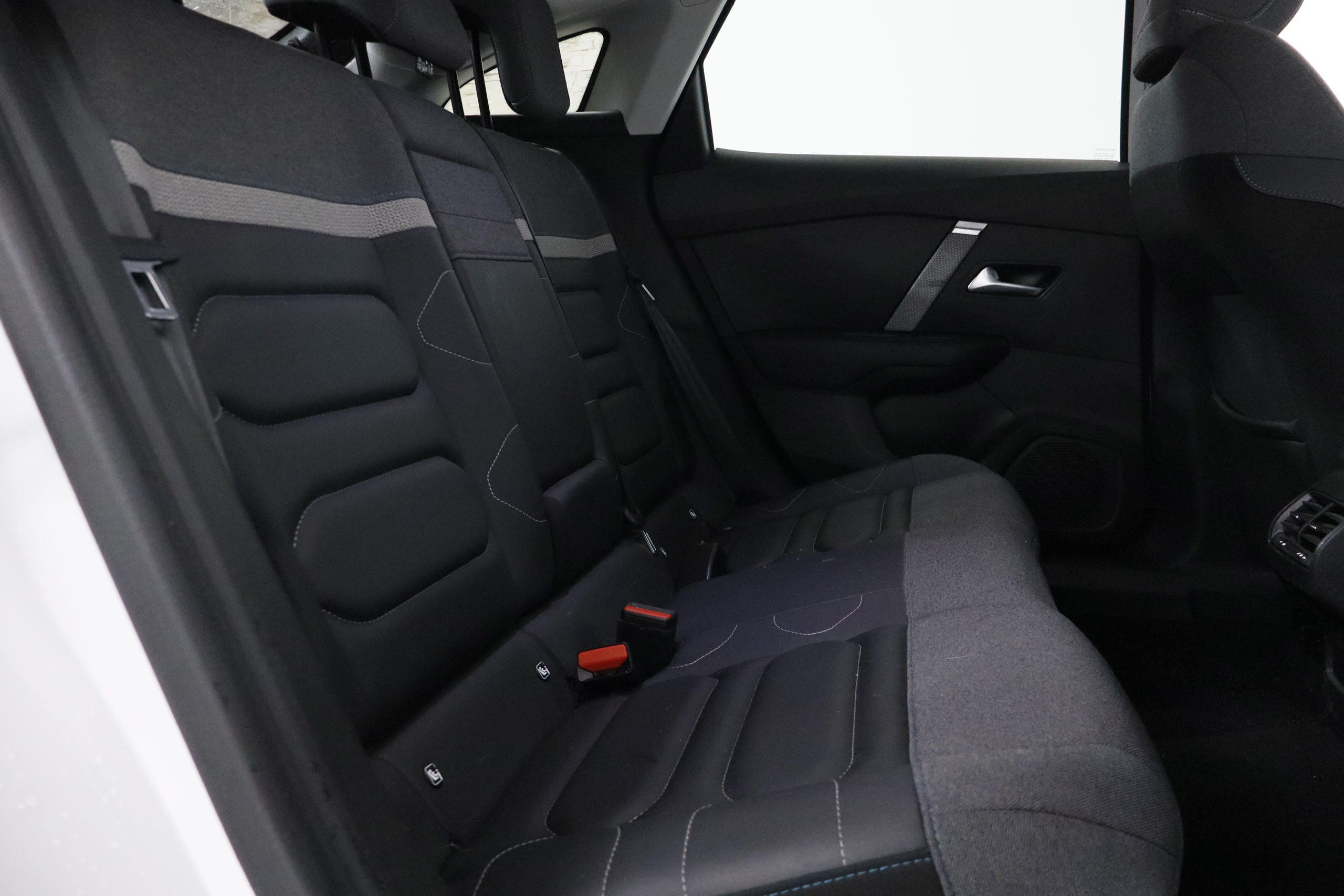 Citroen C4 1.2 PURETECH SHINE 130CV 5P # NAVY,FAROS LED,PARKTRONIC,CAMARA TRASERA,HEAD UP DISPLAY foto 23