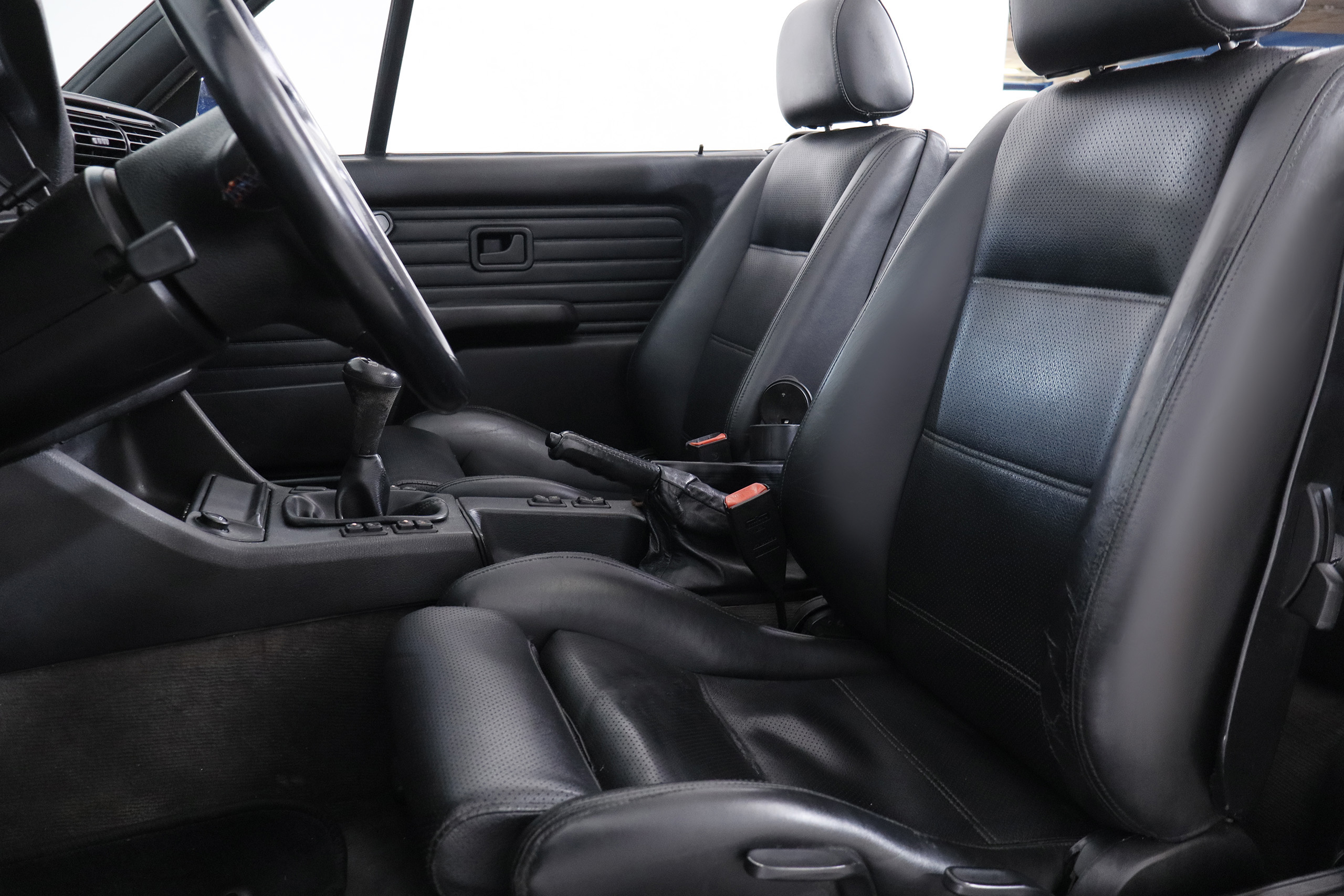 BMW 318 I CABRIO 112CV 2P PLACA HISTORICA # CUERO foto 22