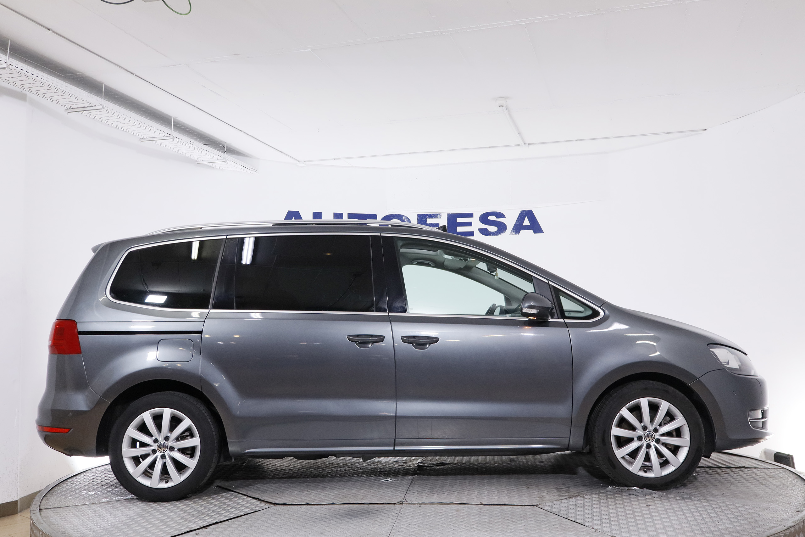 Volkswagen Sharan 2.0 TDI 177CV ASG 7PLAZAS AUTO SPORT 5P S/S # IVA DEDUCIBLE, TECHO ELE PANORAMICO, NAVY foto 10