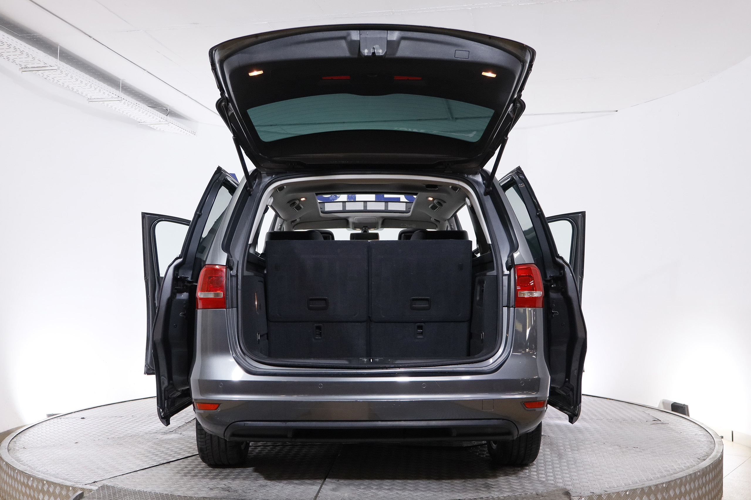 Volkswagen Sharan 2.0 TDI 177CV ASG 7PLAZAS AUTO SPORT 5P S/S # IVA DEDUCIBLE, TECHO ELE PANORAMICO, NAVY foto 13