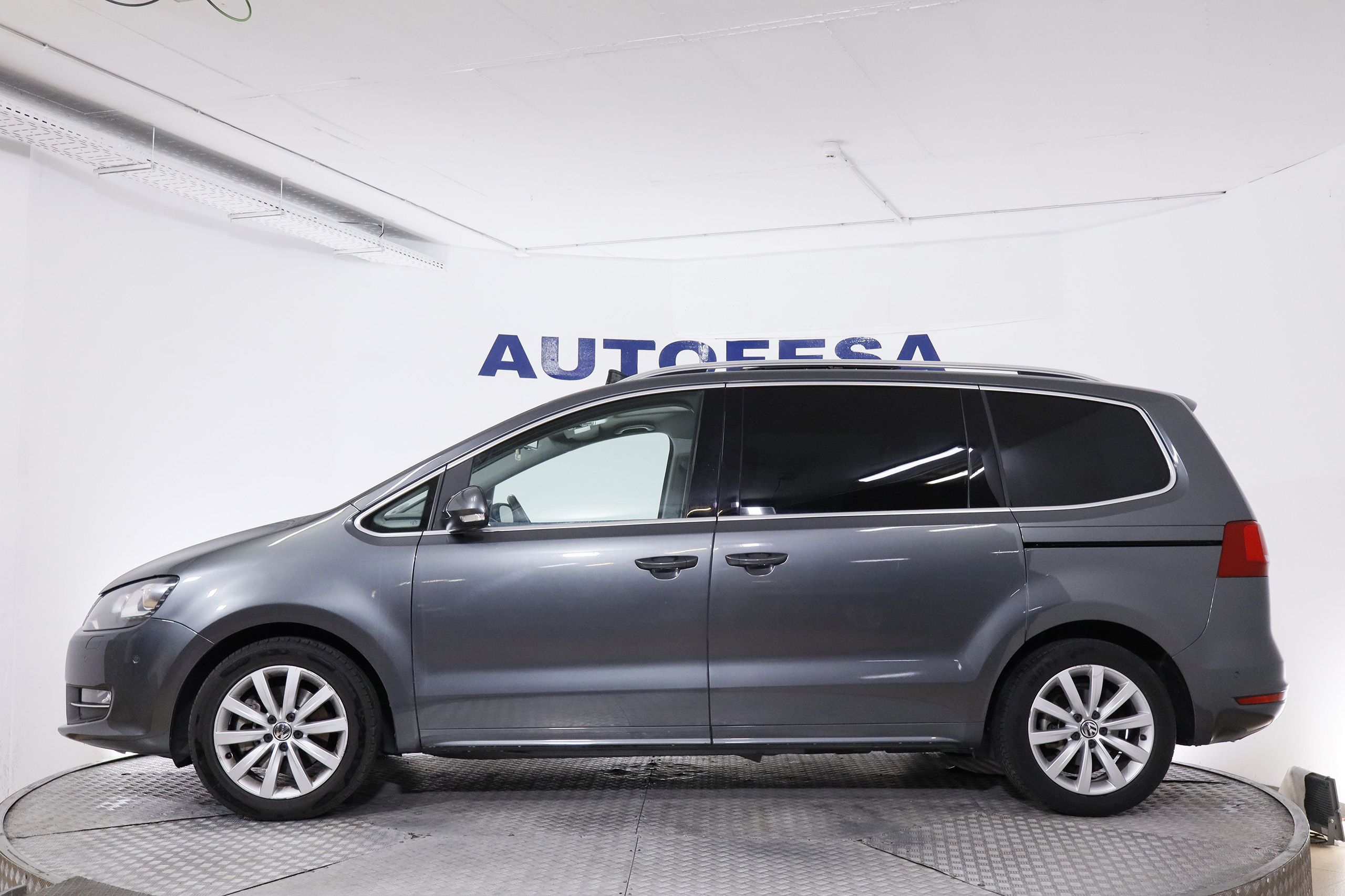Volkswagen Sharan 2.0 TDI 177CV ASG 7PLAZAS AUTO SPORT 5P S/S # IVA DEDUCIBLE, TECHO ELE PANORAMICO, NAVY foto 5