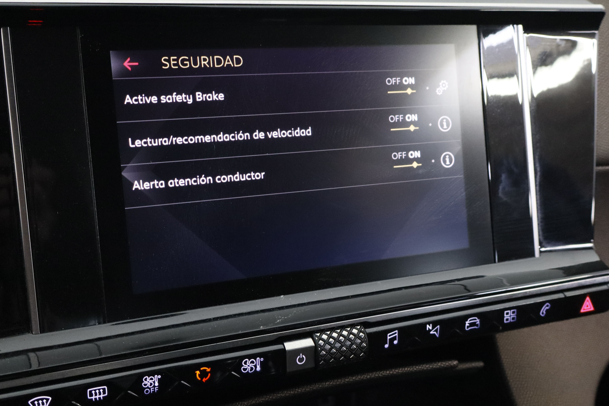 DS DS 7 Crossback CROSSBACK 1.2 CHIC 130CV 5P # PARKTRONIC foto 17