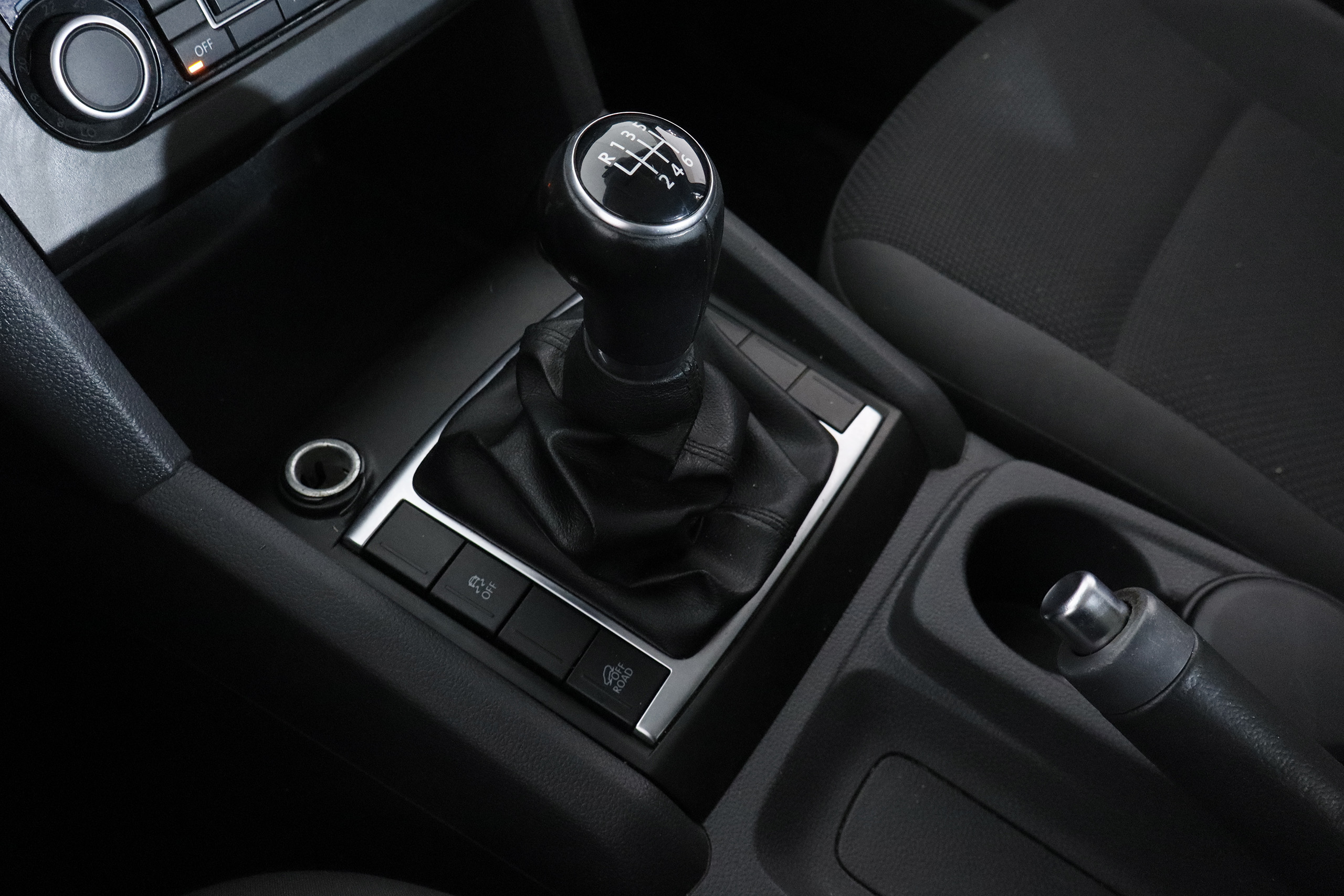 Volkswagen Amarok 2.0 TDI DOBLE CABINA 122CV 4MOTION TRENDLINE 4P # BLUETOOTH foto 18