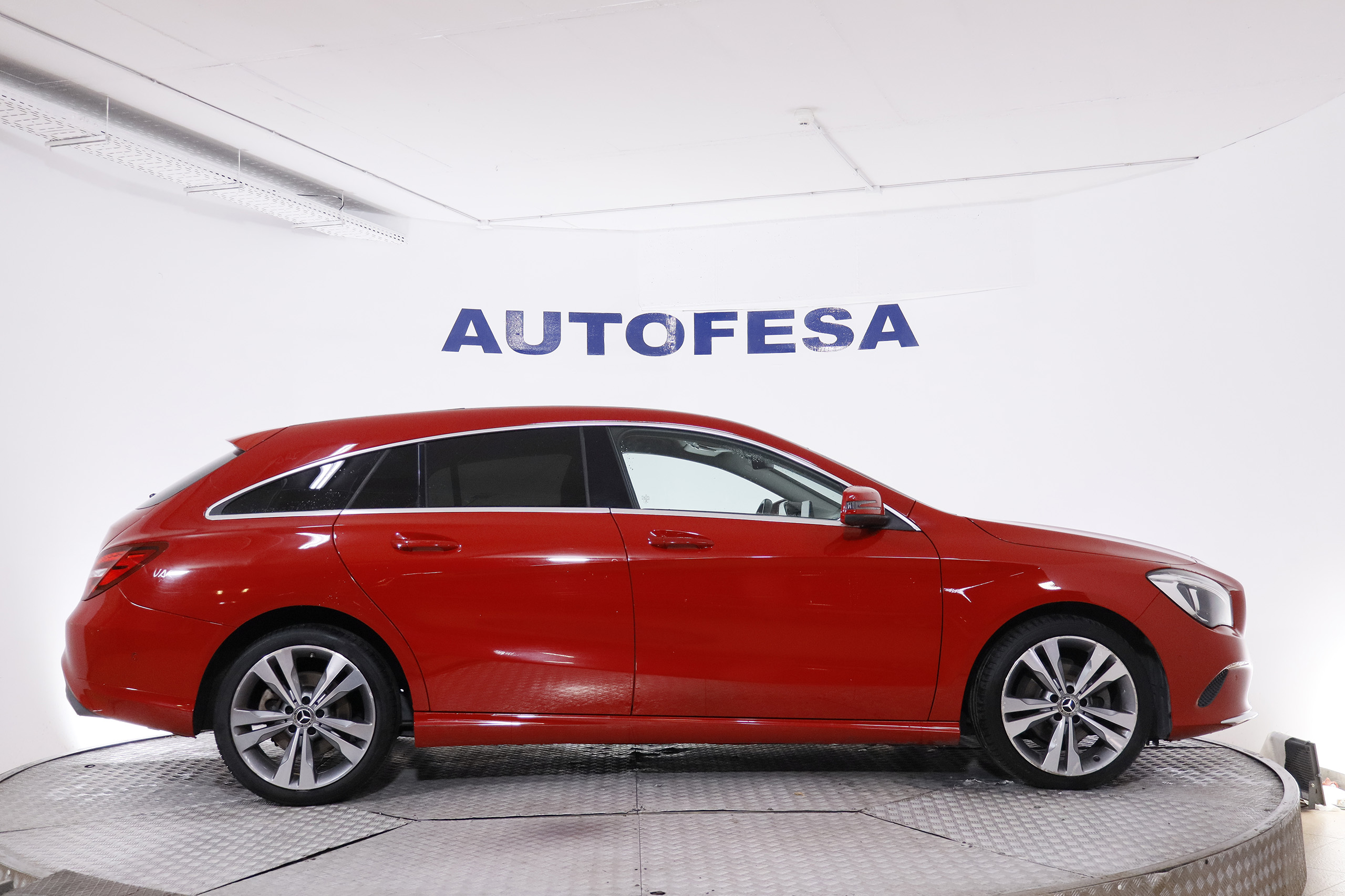 Mercedes-benz Cla 200 CLASE CLA 200D URBAN SHOOTING BRAKE 7G-DCT 136CV AUTO 5P S/S # NAVY, FAROS LED, PARKTRONIC foto 10