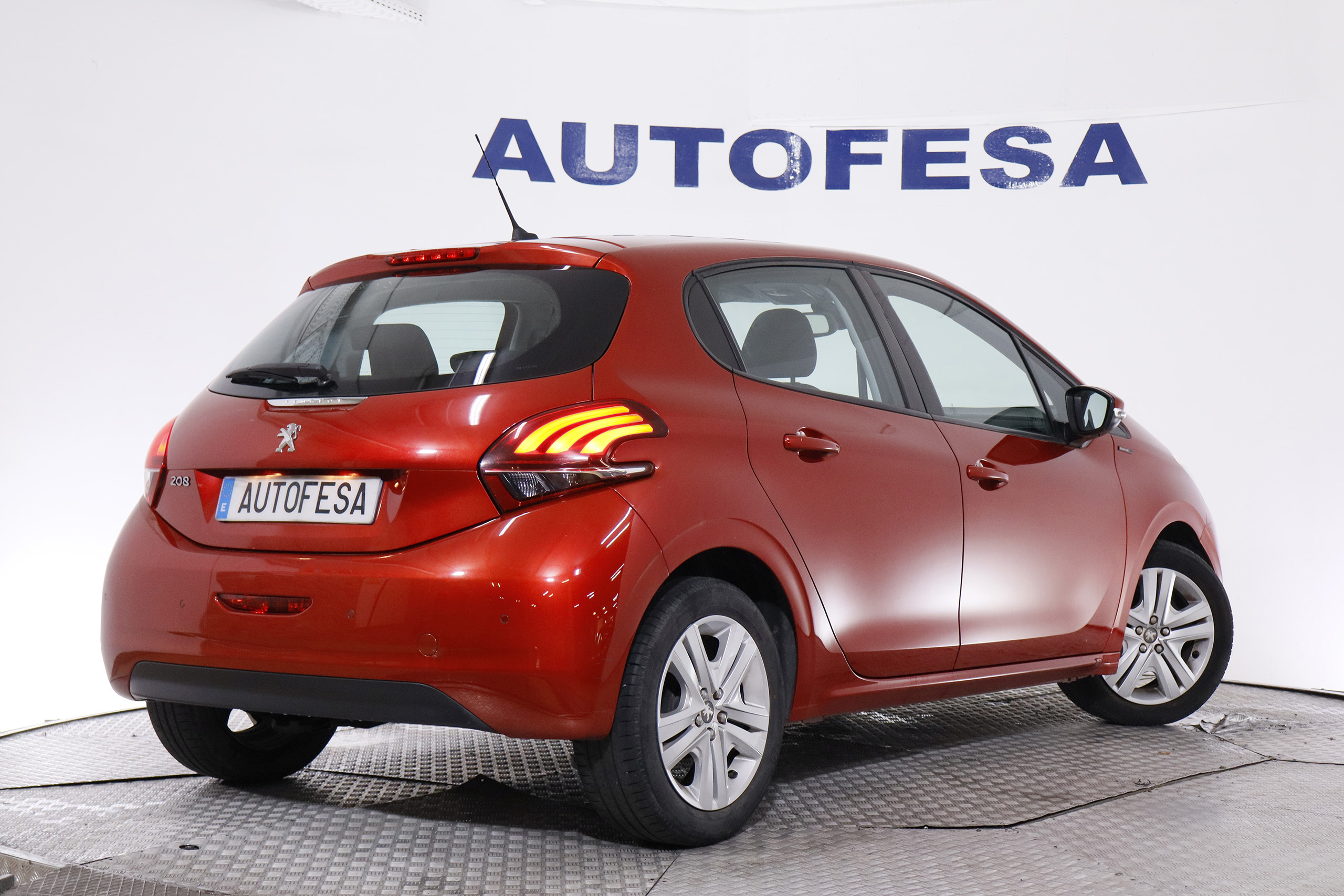 Peugeot 208 1.2 82CV SIGNATURE 5P S/S # PARKTRONIC, BLUETOOTH foto 9