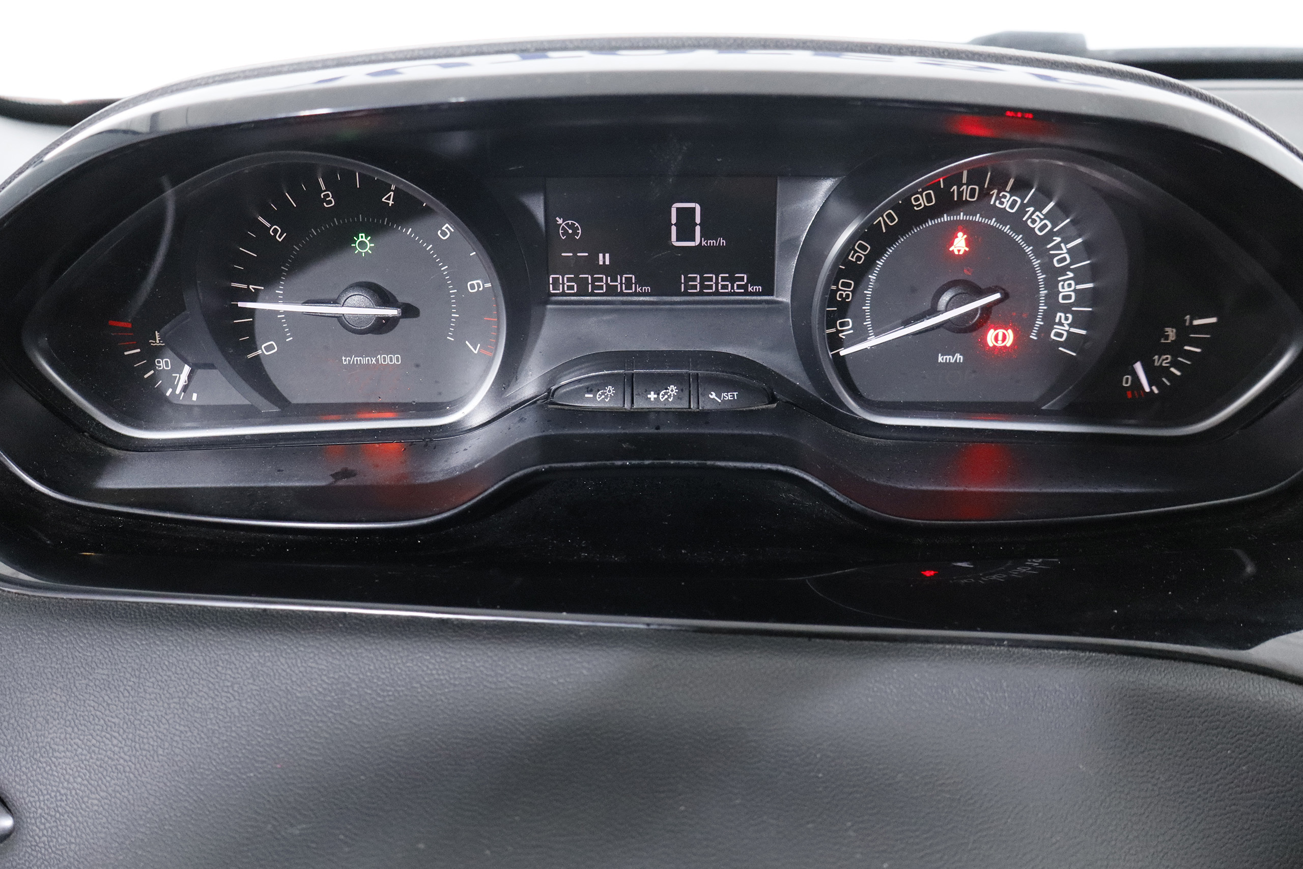 Peugeot 208 1.2 82CV SIGNATURE 5P S/S # PARKTRONIC, BLUETOOTH foto 17